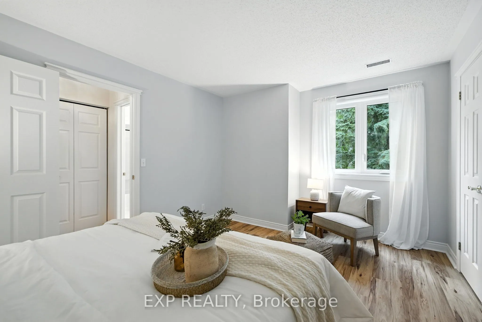 245 Elgin Street W, #511