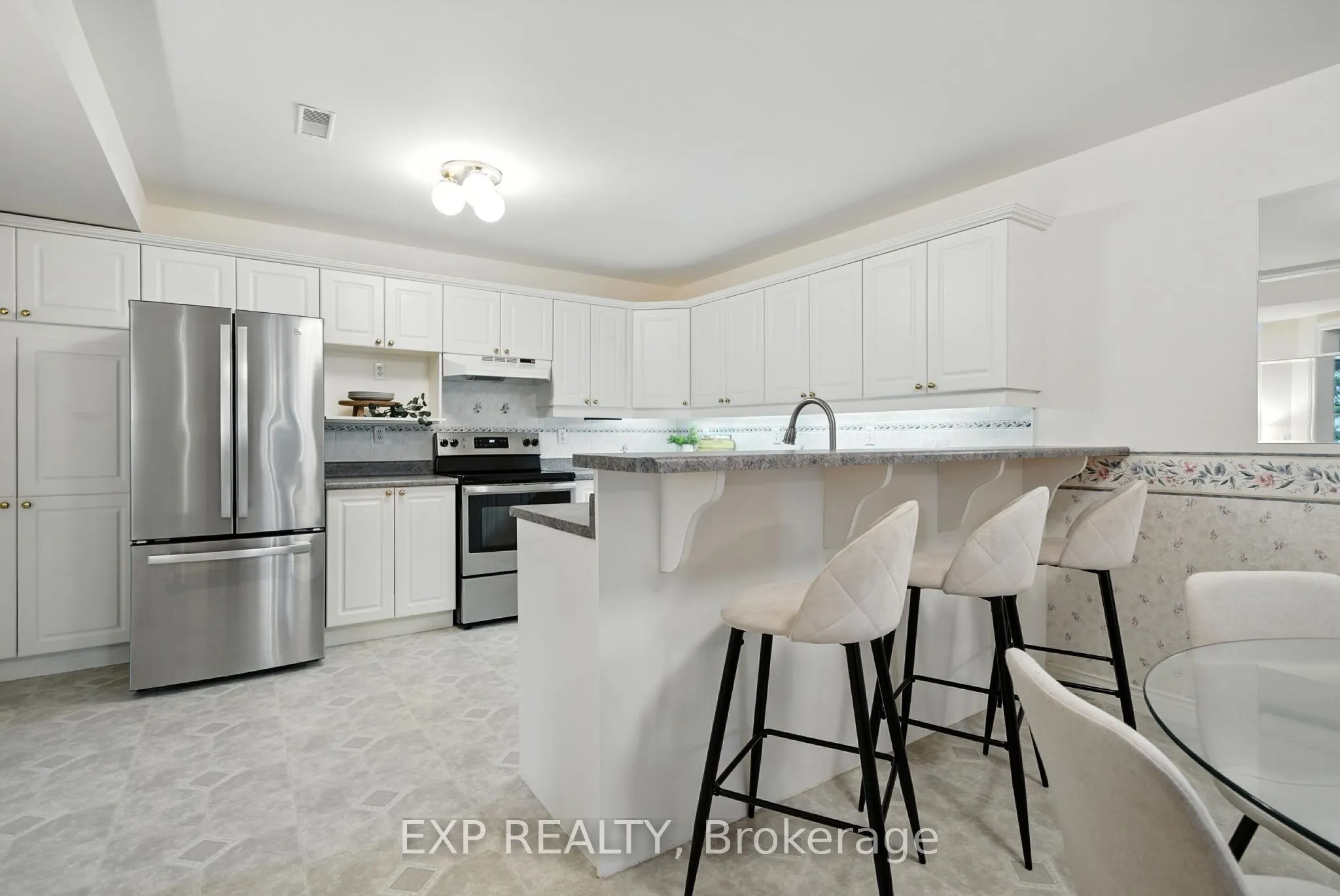 245 Elgin Street W, #511