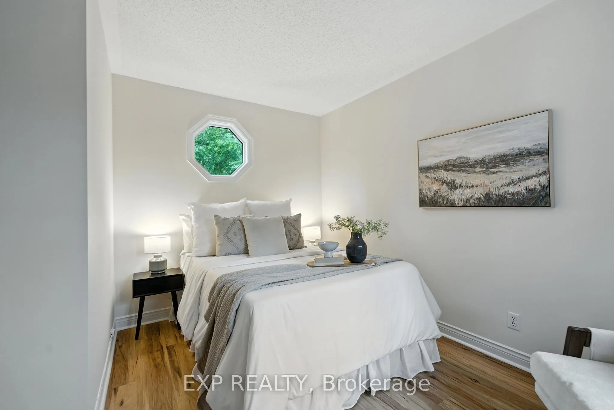 245 Elgin Street W, #511