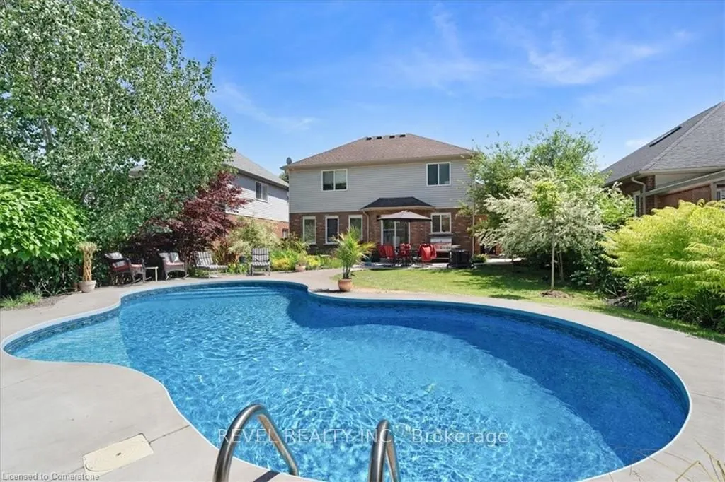 17 Michaela Crescent
