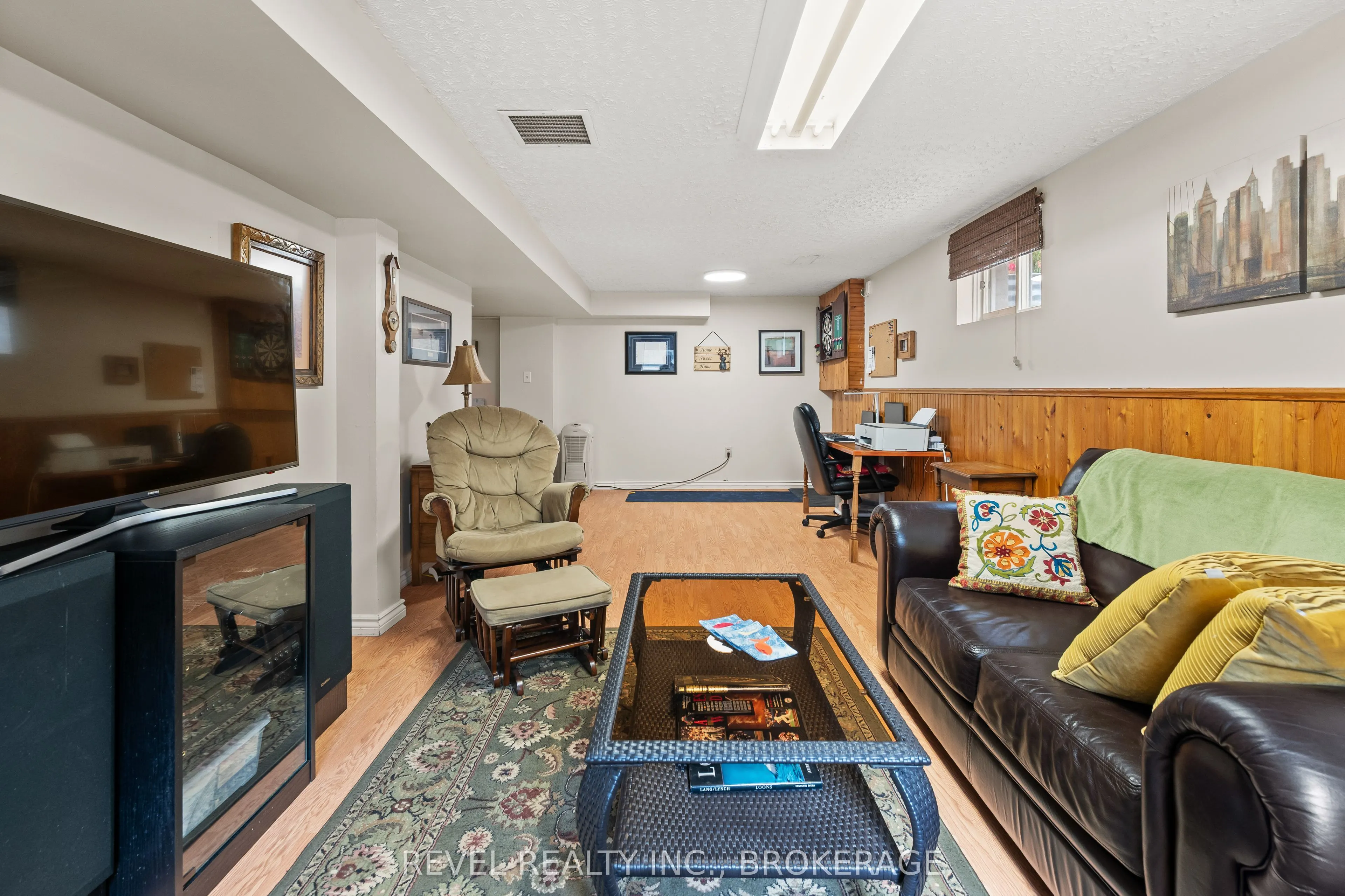 842 Lancaster Drive