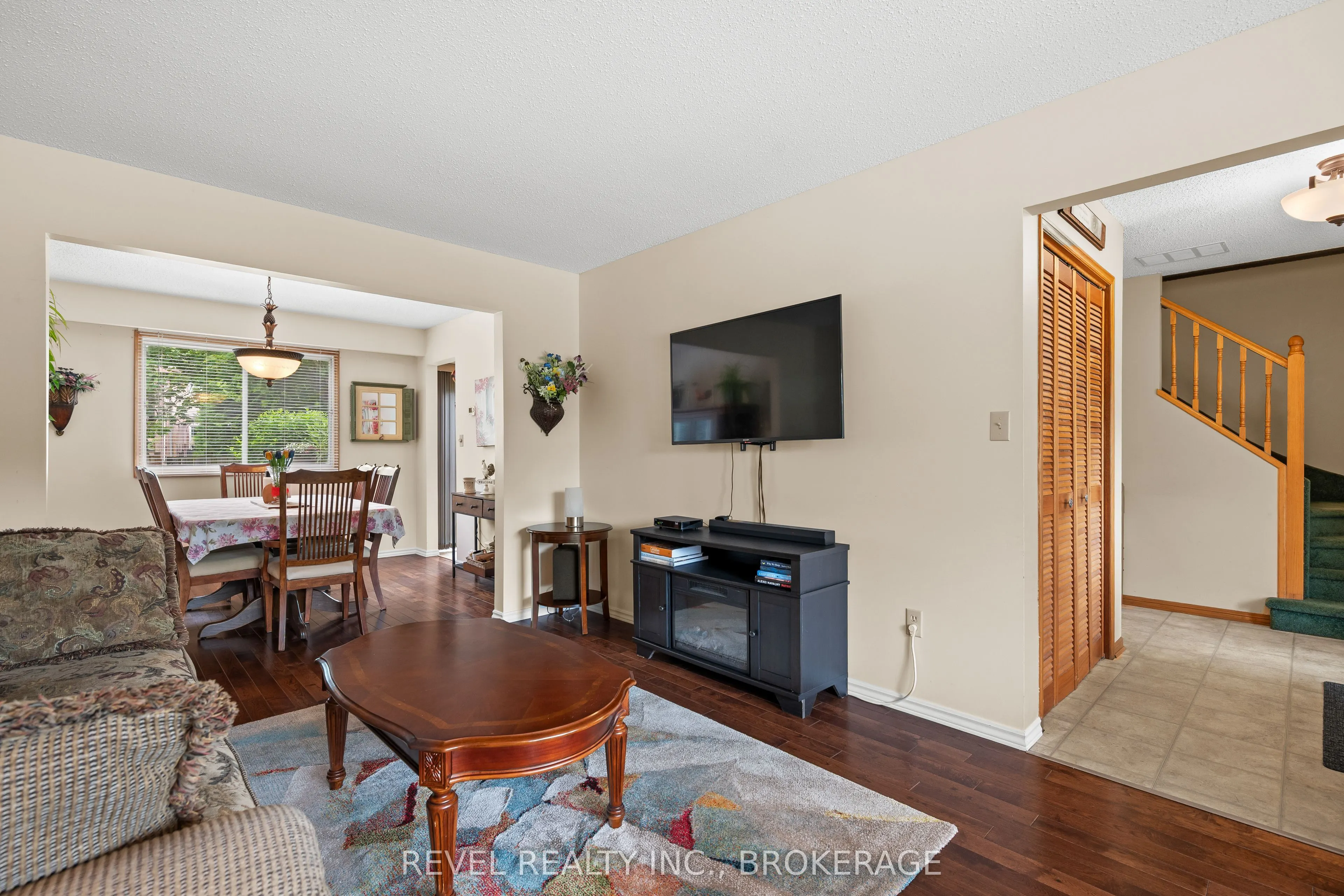 842 Lancaster Drive