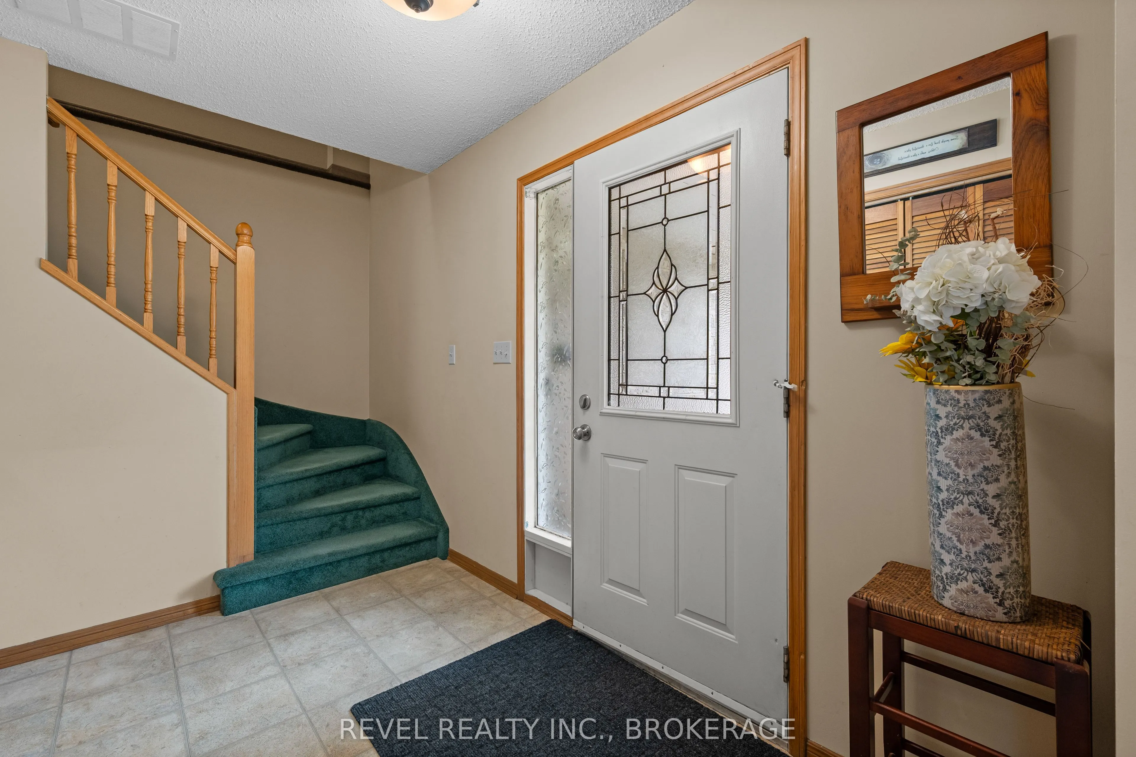 842 Lancaster Drive