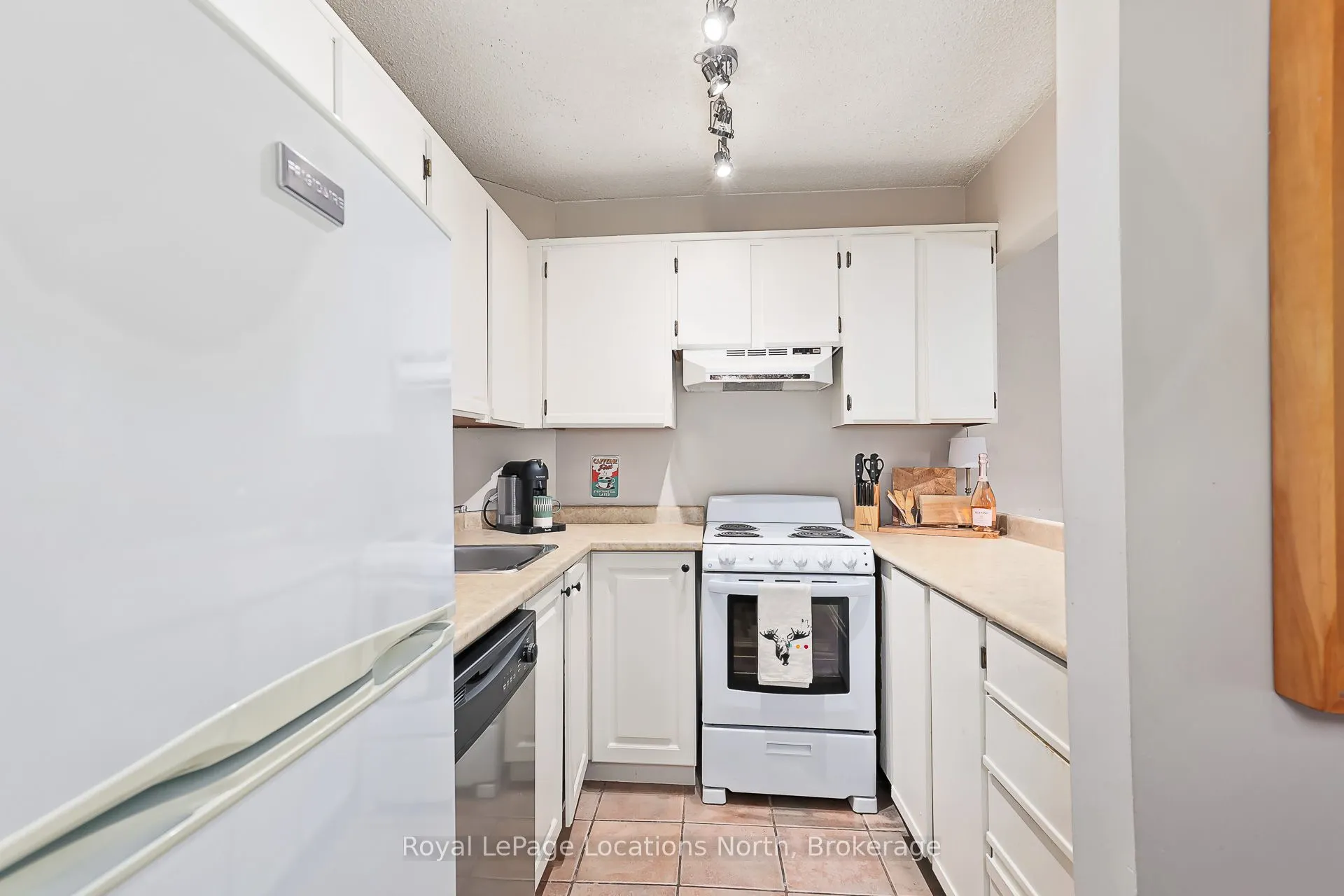 209472 26 Highway, #Unit 18