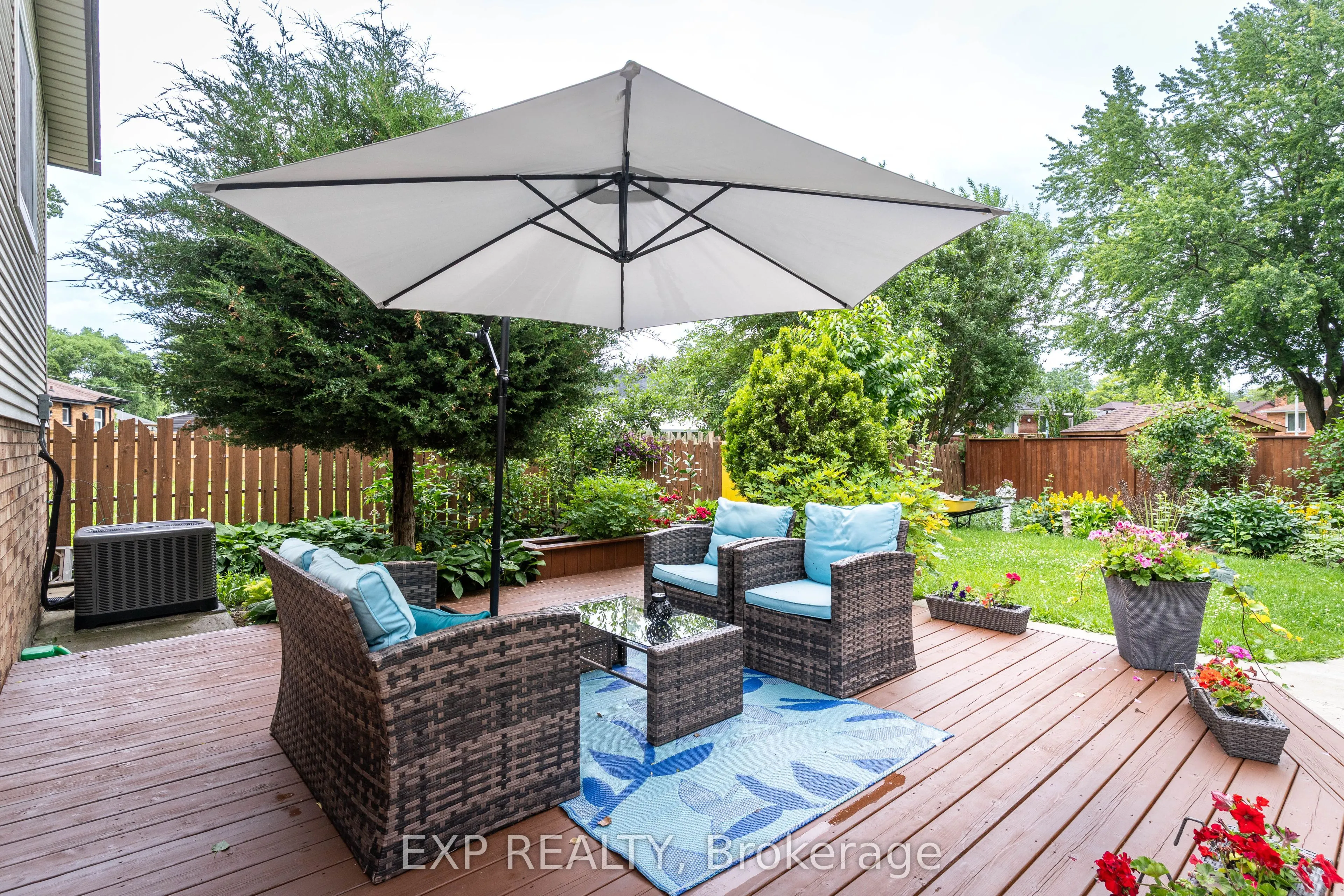 2415 Cabana Road W