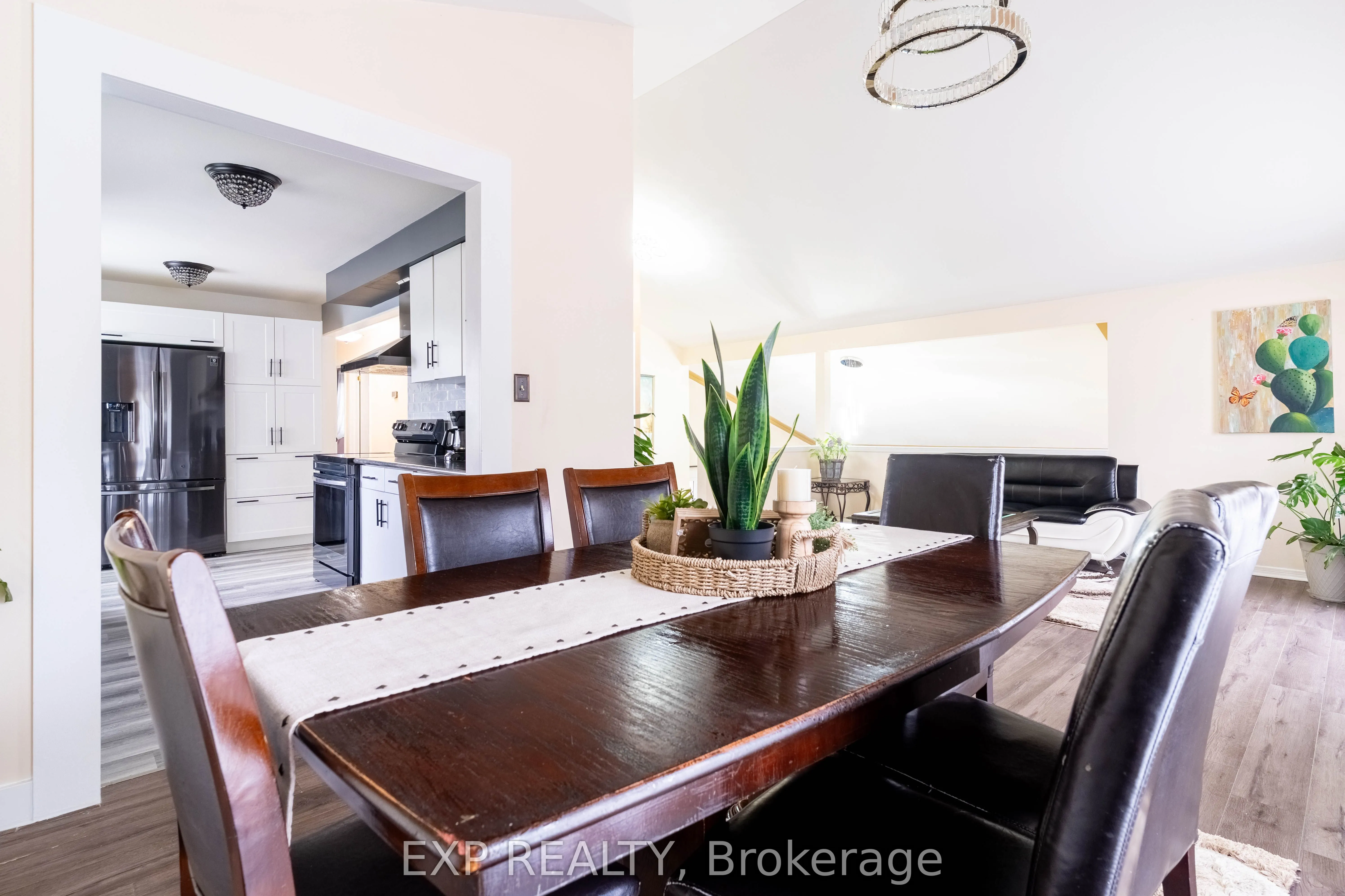 2415 Cabana Road W