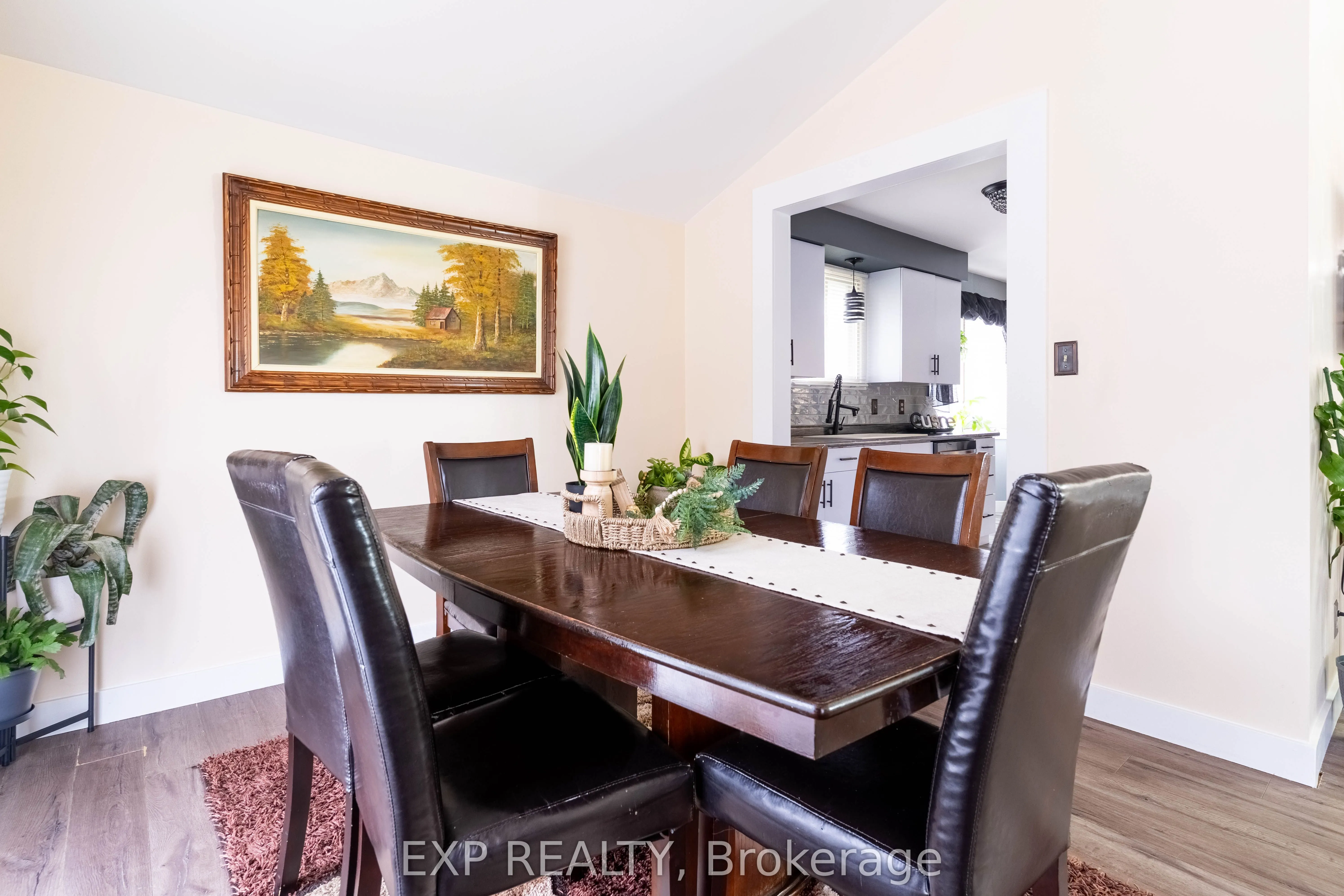 2415 Cabana Road W
