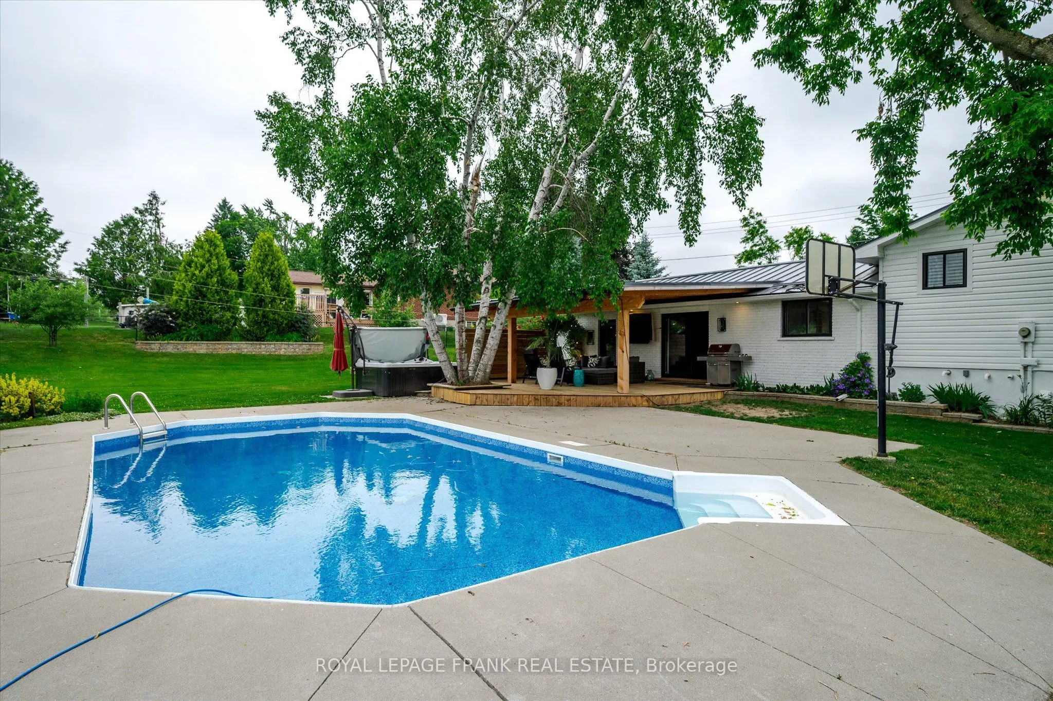 1954 Cathcart Crescent