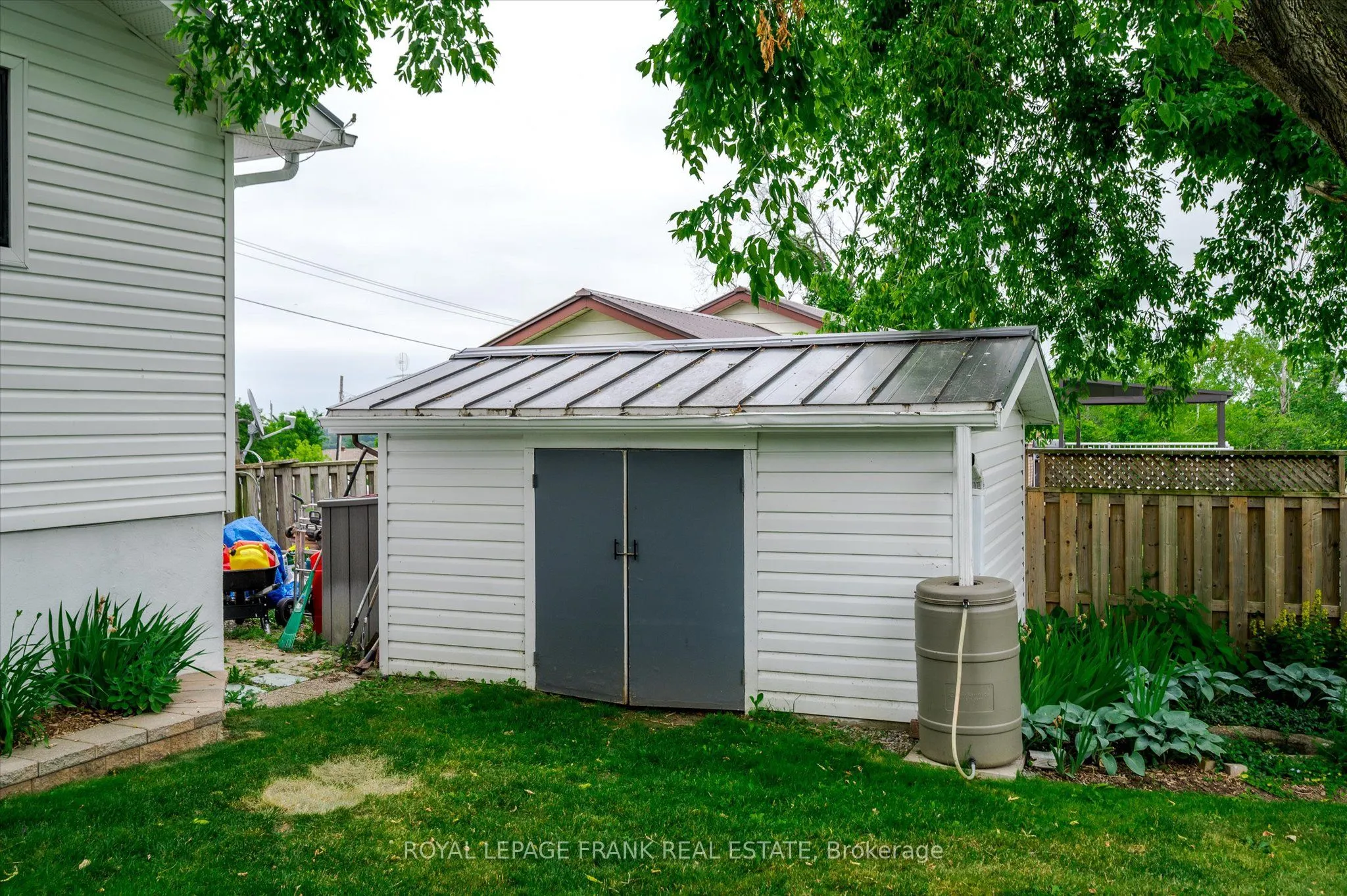 1954 Cathcart Crescent