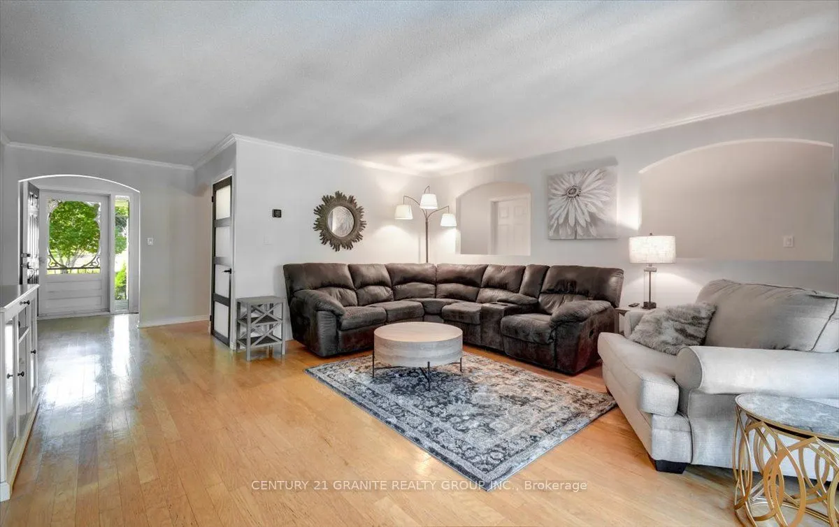 39 Golfview Drive