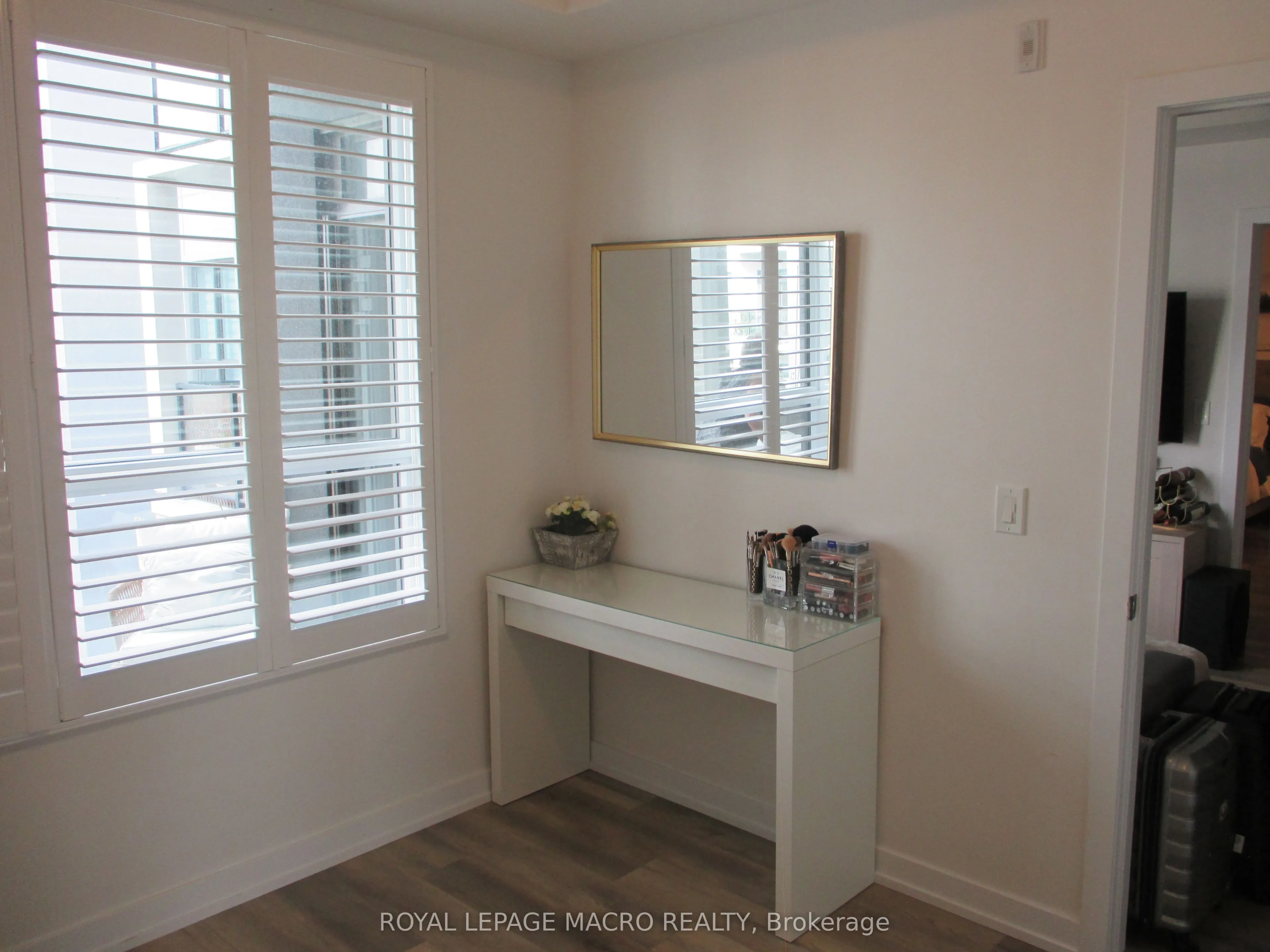 5055 Greenlane Road, #533