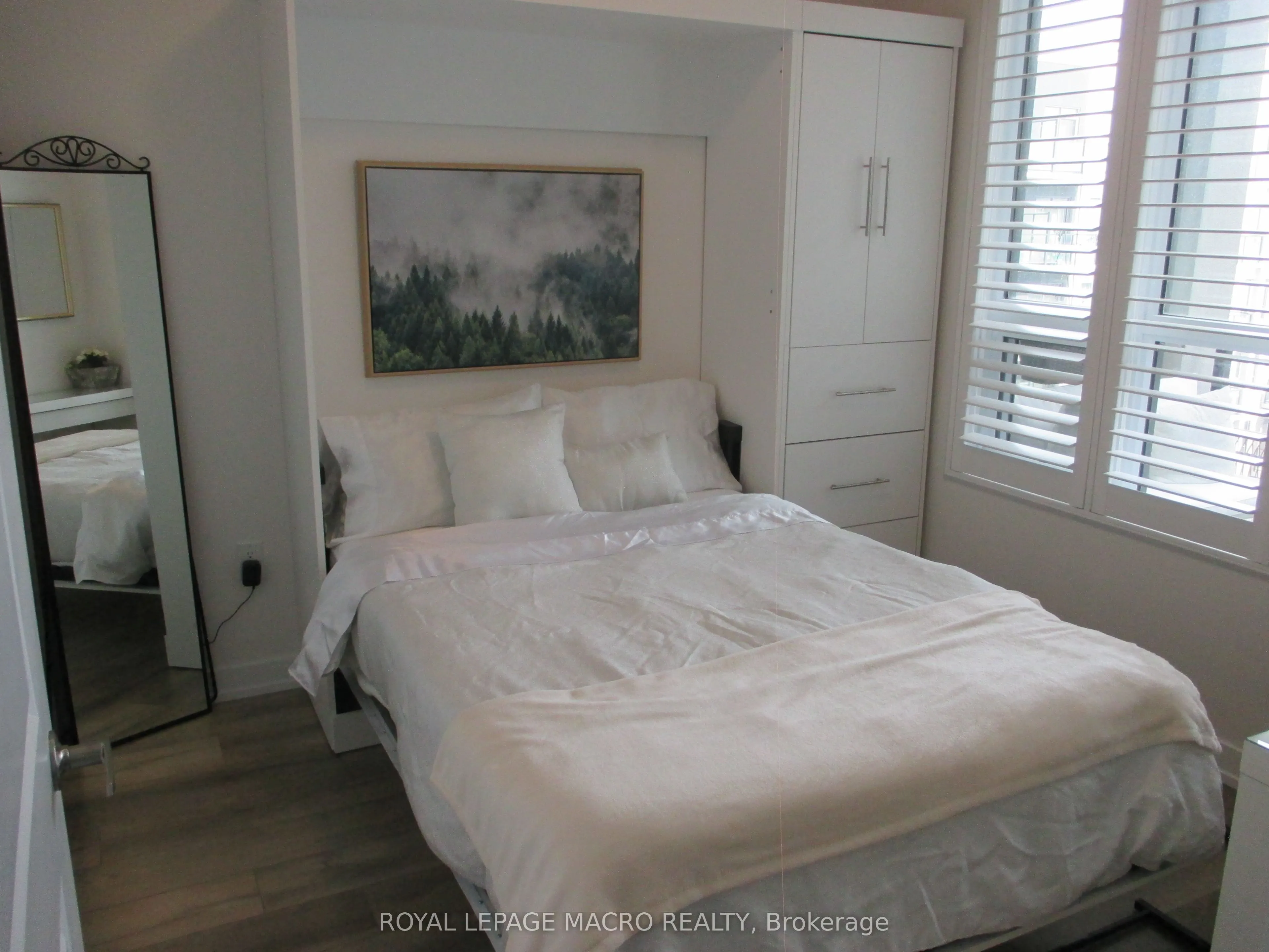 5055 Greenlane Road, #533