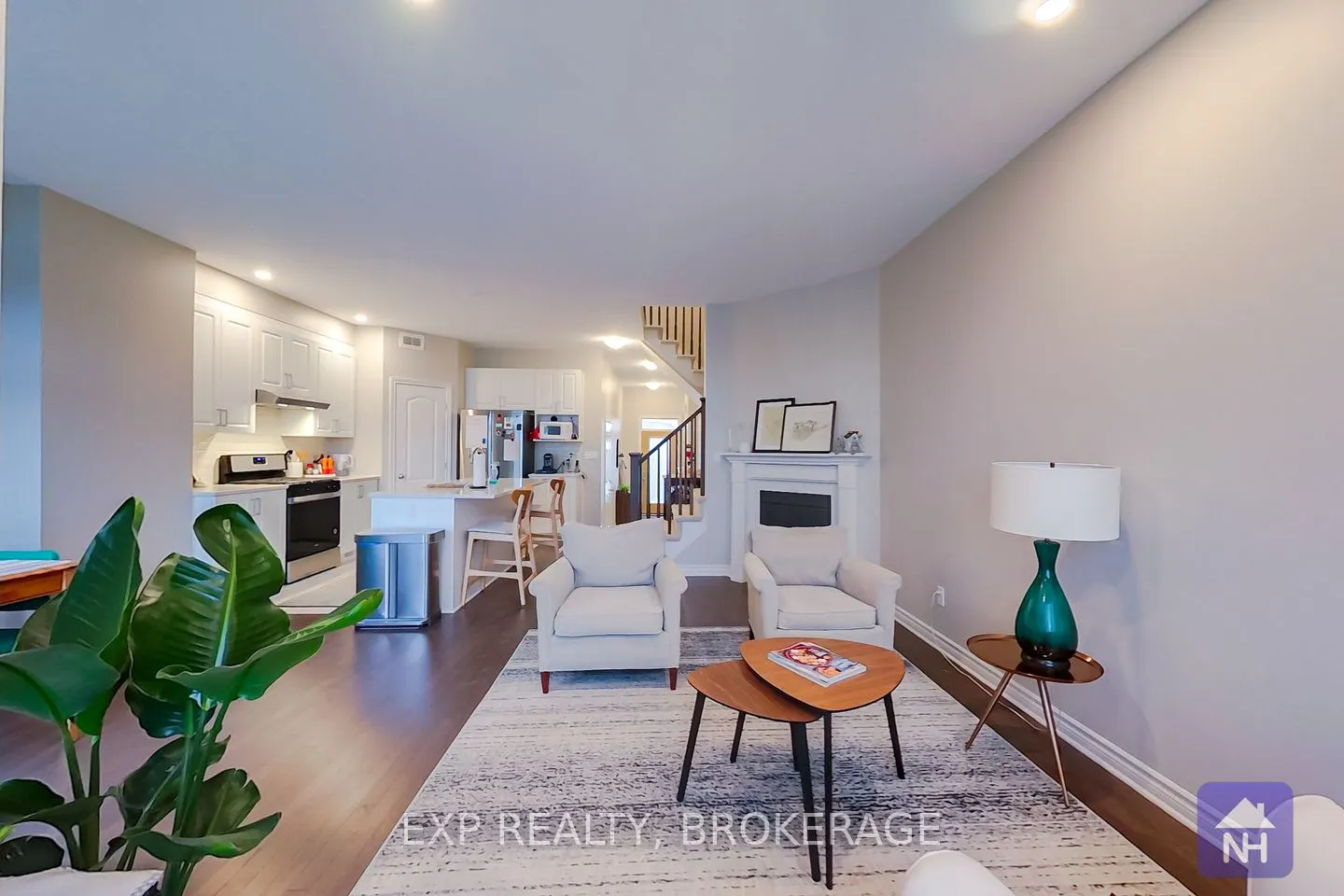 1439 SUMMER Street
