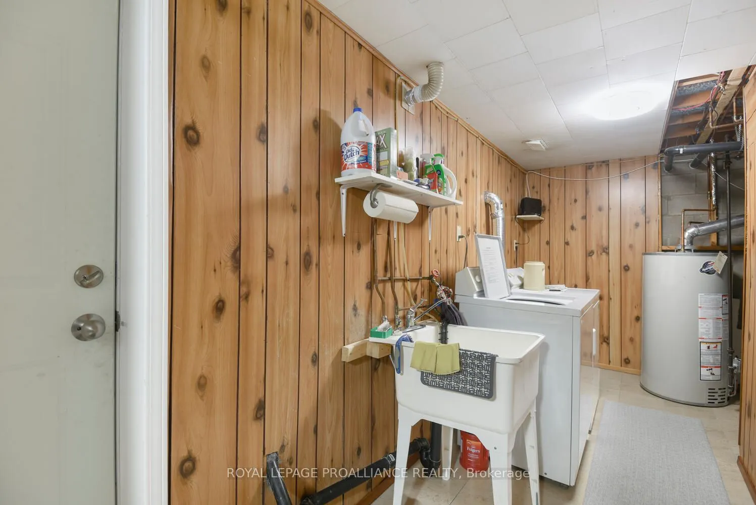 1343 Borden Crescent
