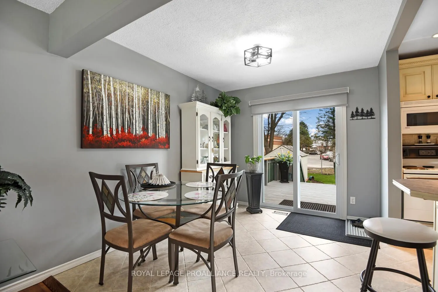 1343 Borden Crescent