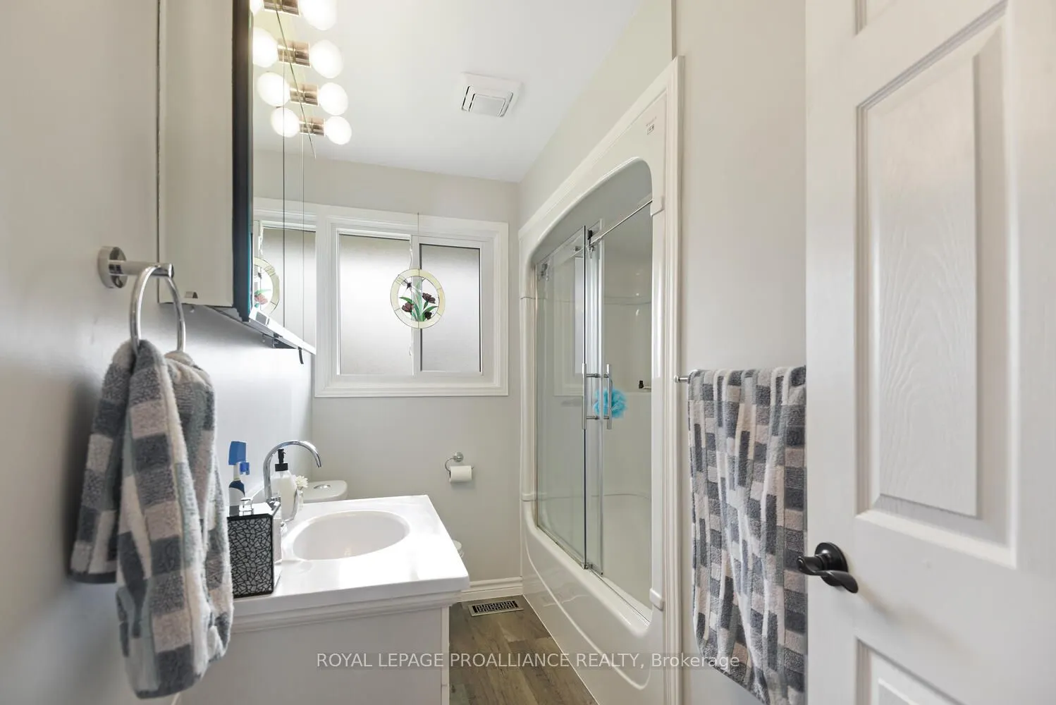 1343 Borden Crescent