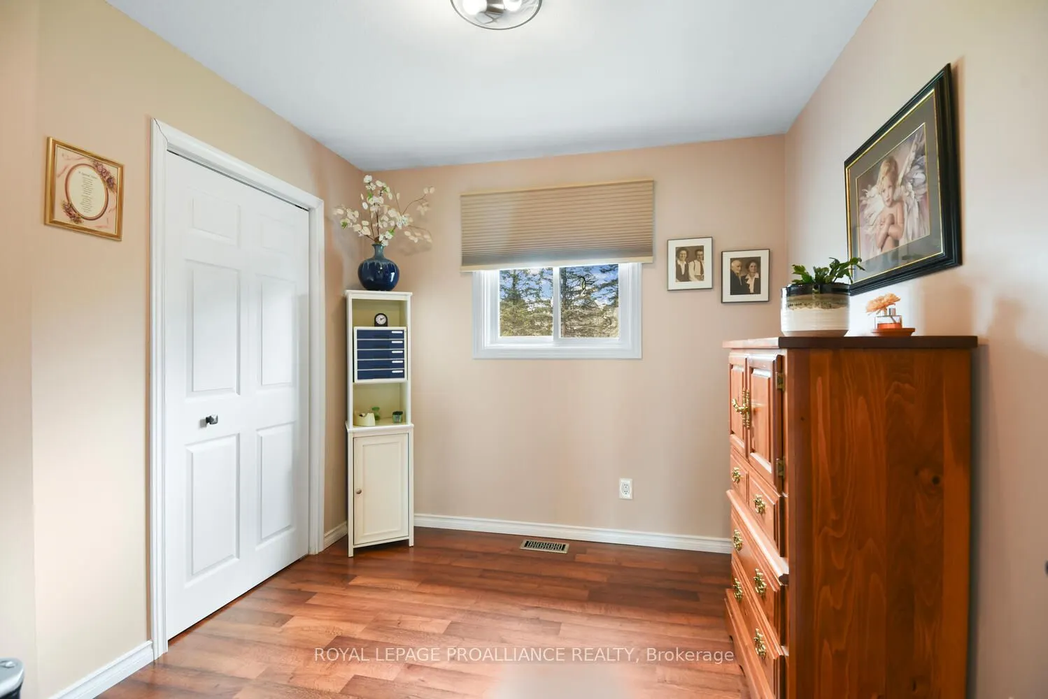 1343 Borden Crescent