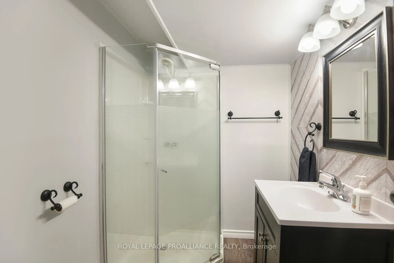 1343 Borden Crescent