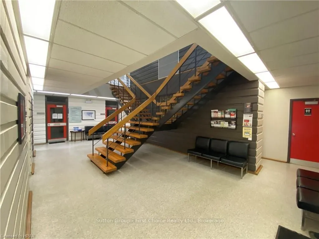 386 CAMBRIA Street, #201