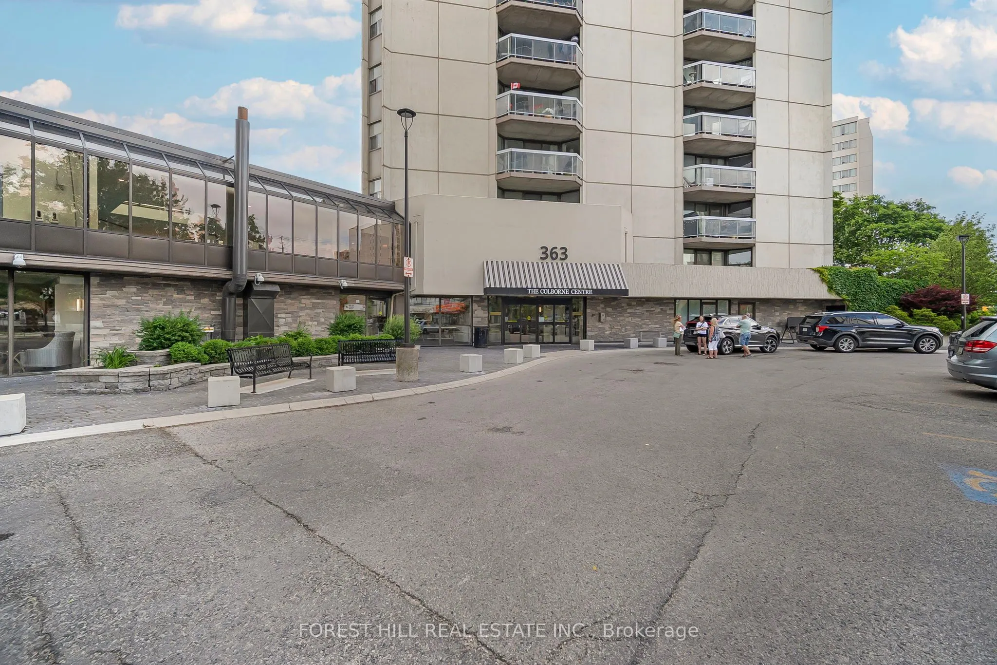 363 Colborne Street #905