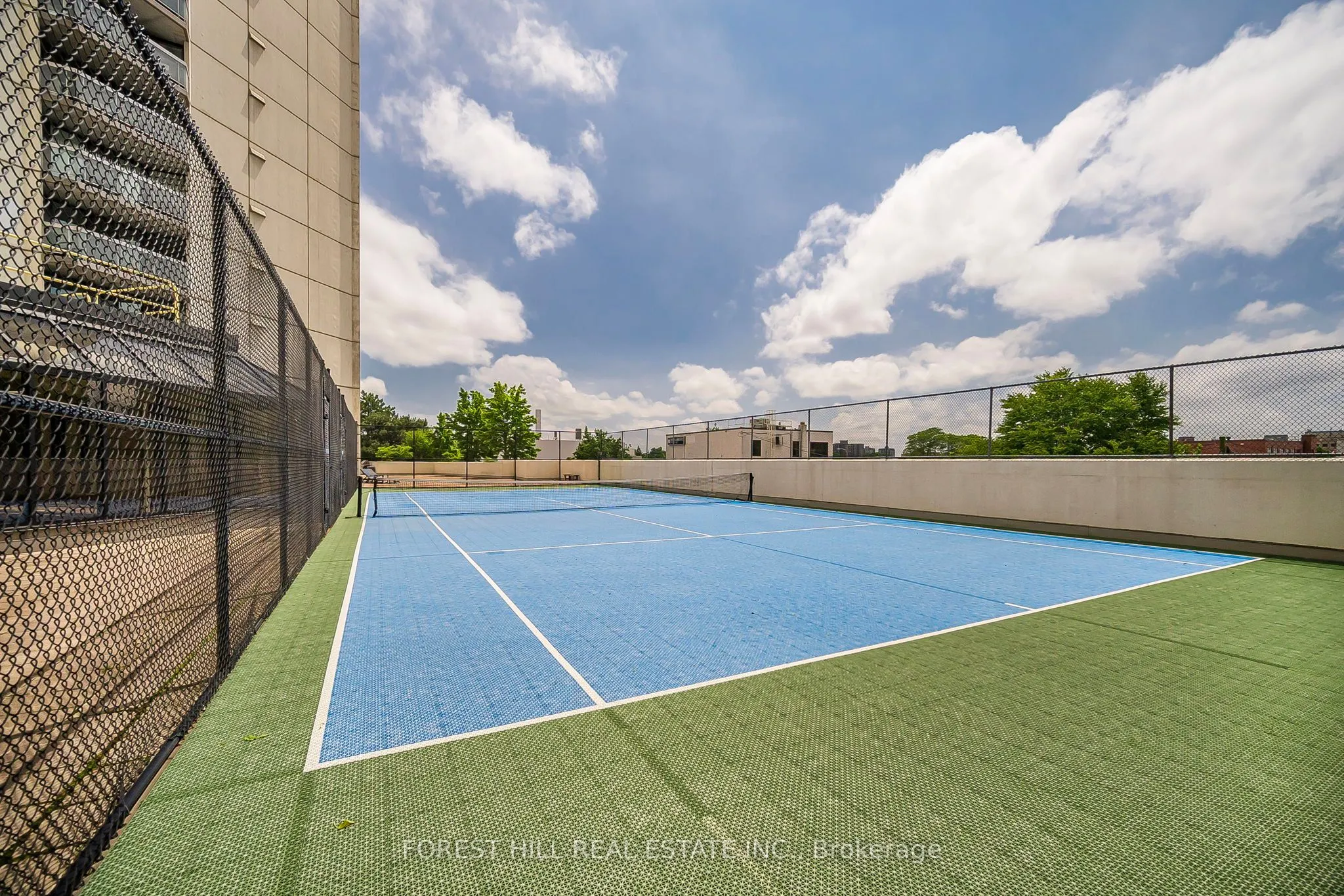 363 Colborne Street #905
