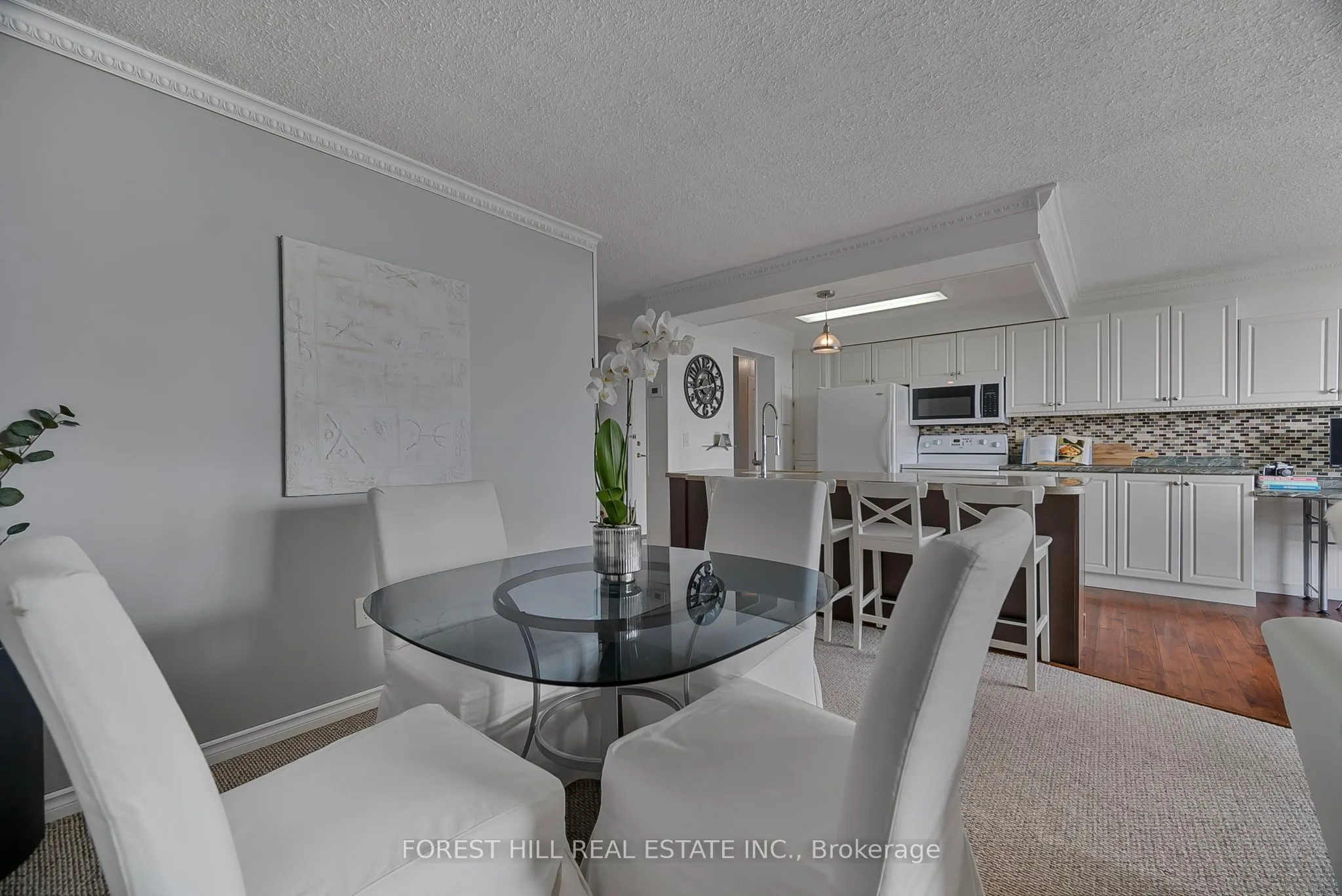 363 Colborne Street #905