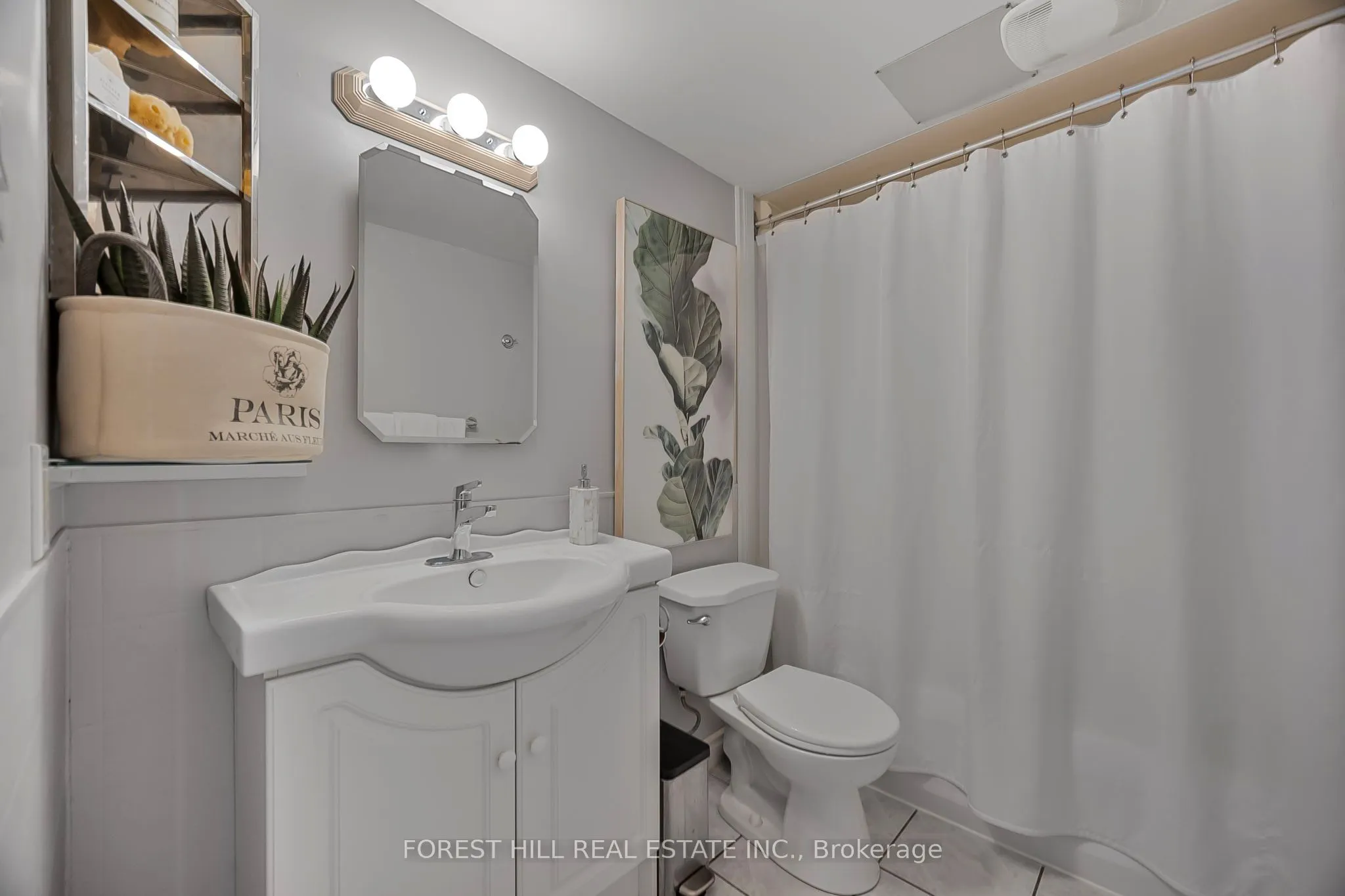 363 Colborne Street #905