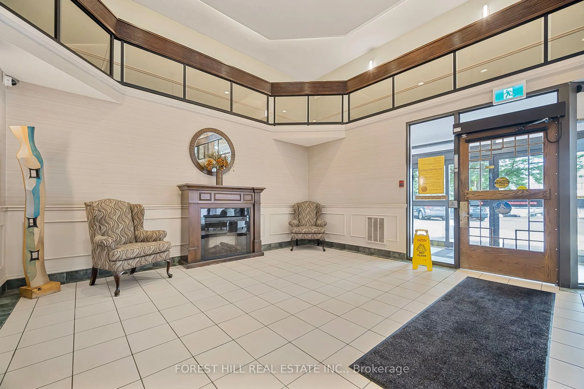 363 Colborne Street #905