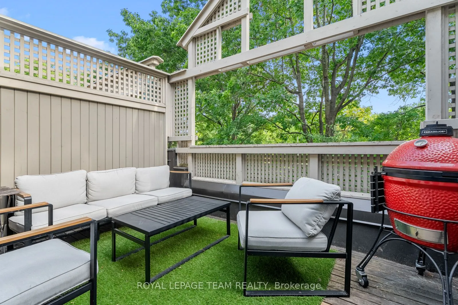 20 Charlevoix Street, #26