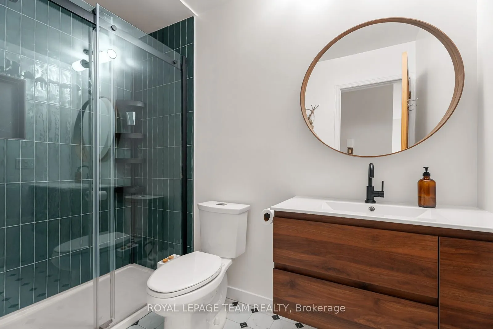 20 Charlevoix Street, #26
