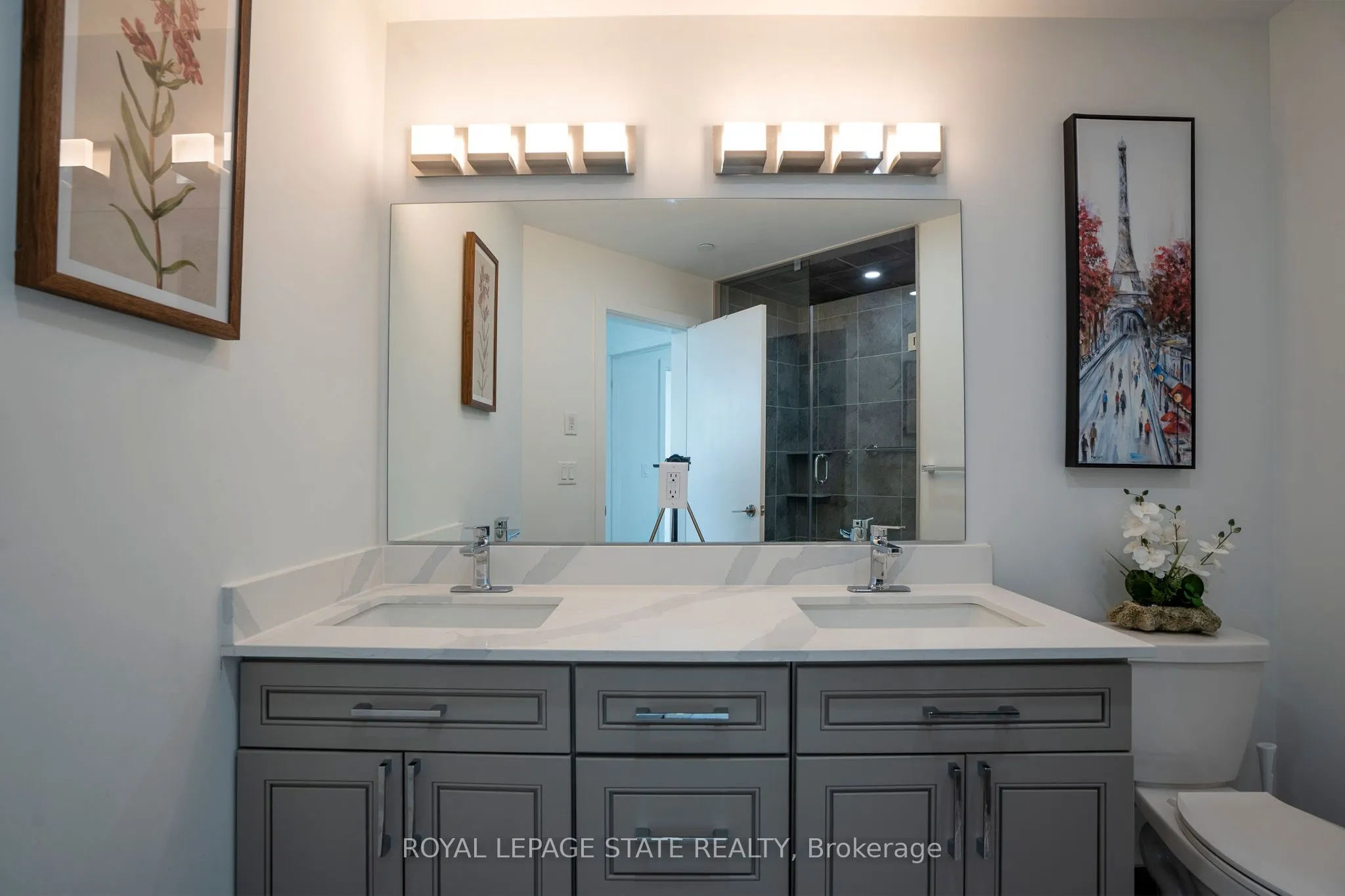 600 North Service Road, #418