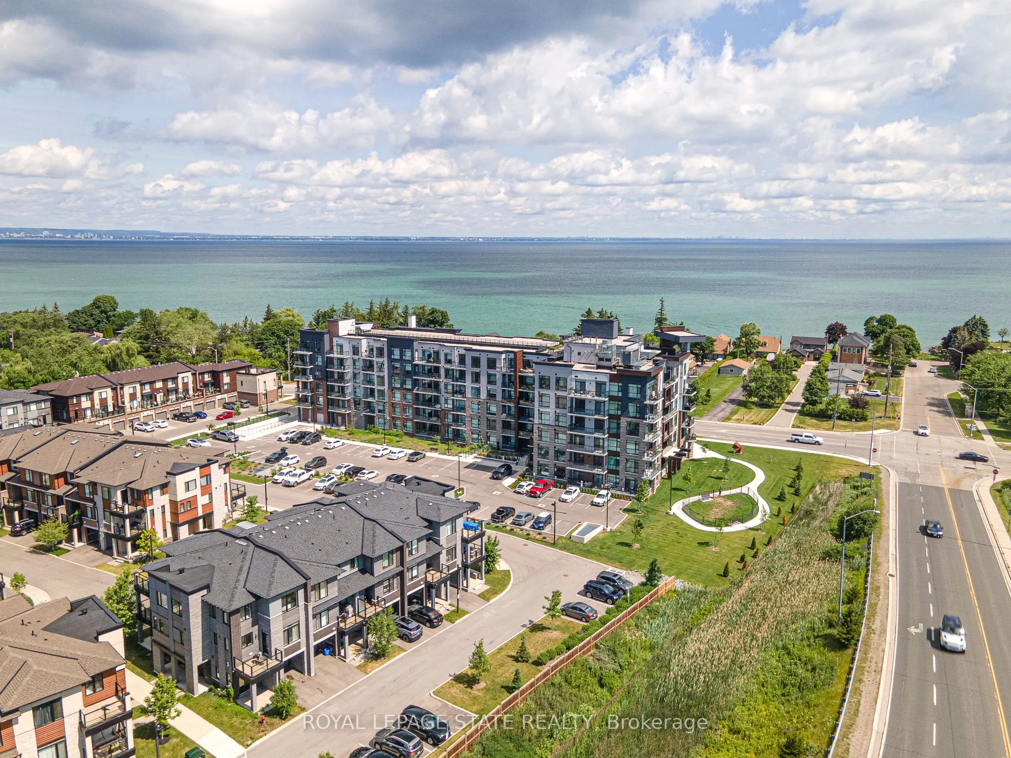 600 North Service Road, #418