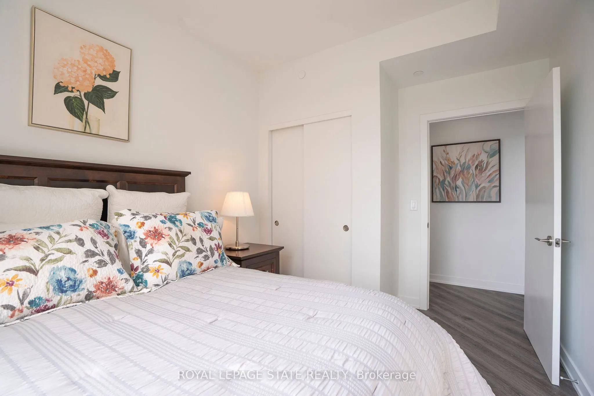 600 North Service Road, #418