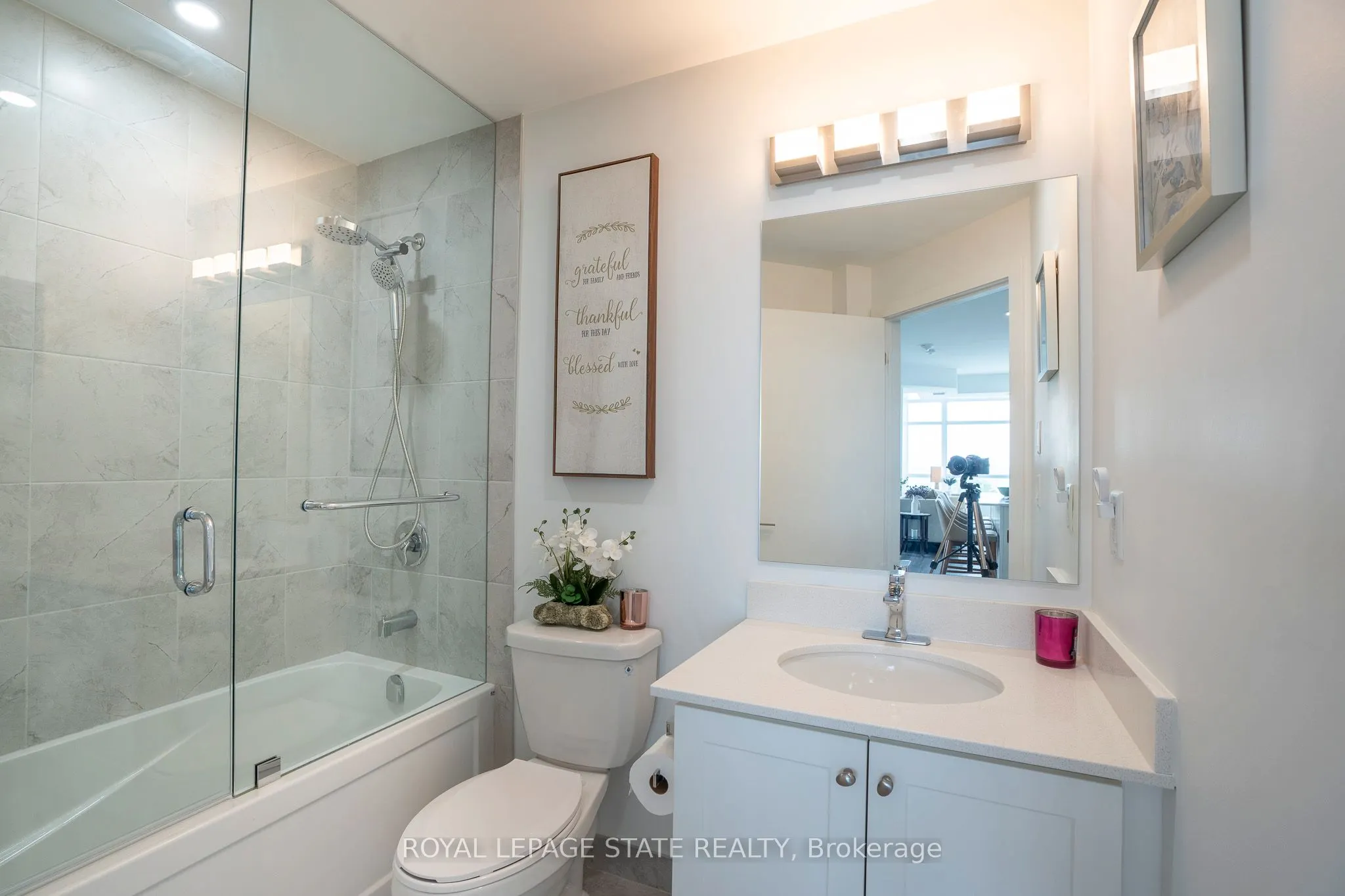 600 North Service Road, #418