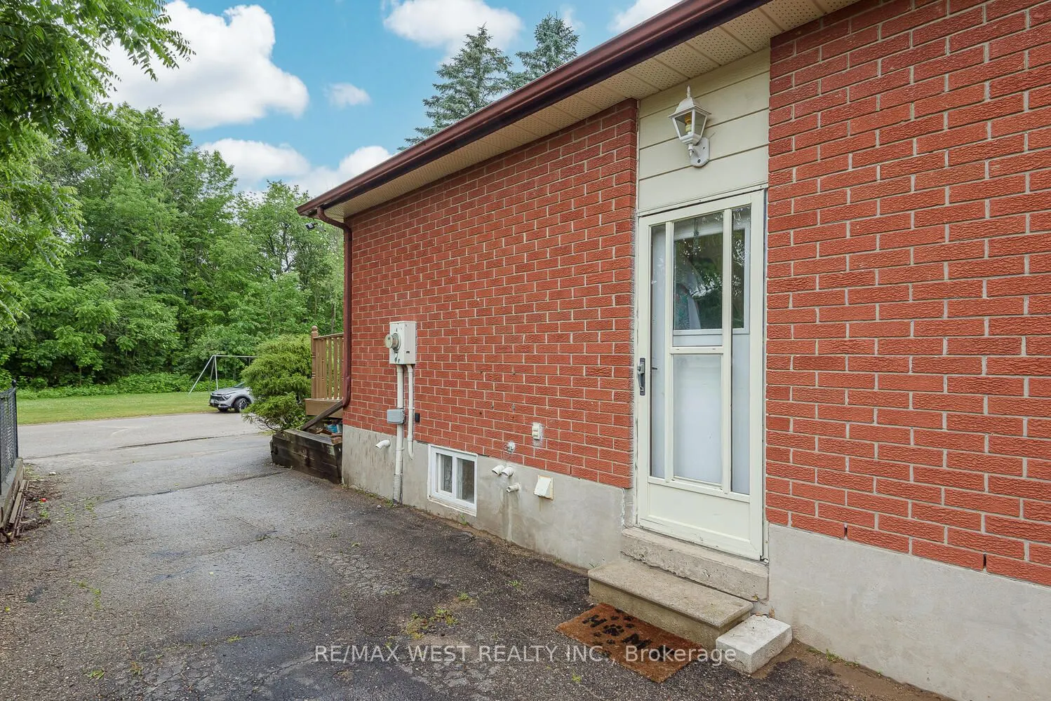 3 Carberry Street