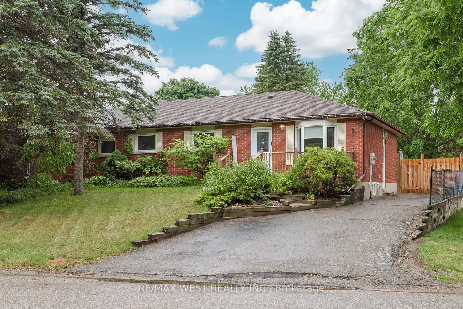 3 Carberry Street