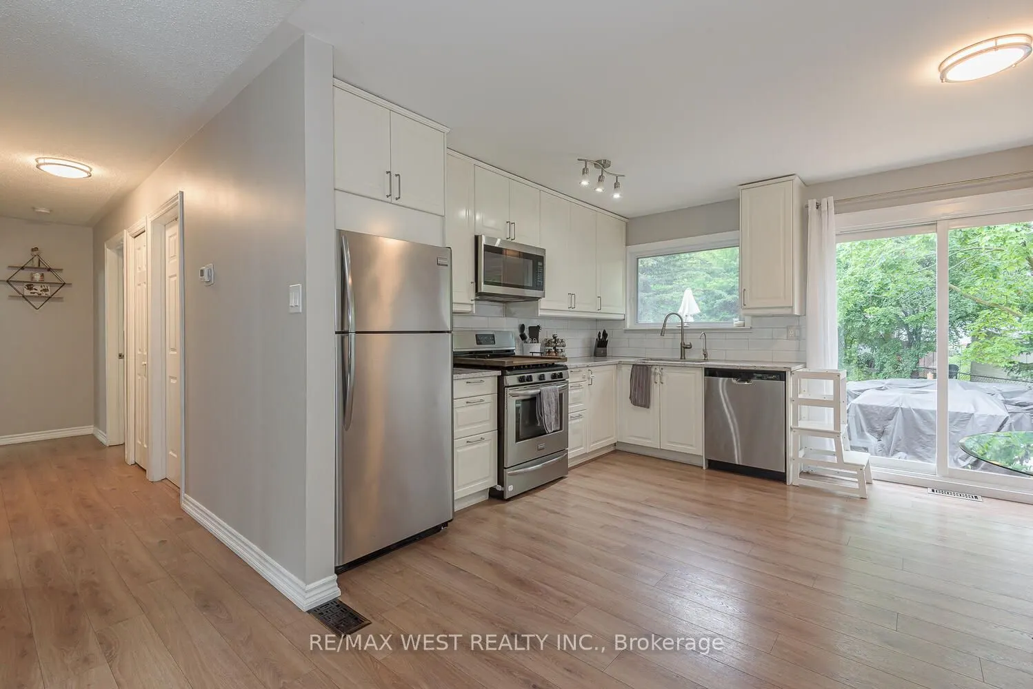 3 Carberry Street