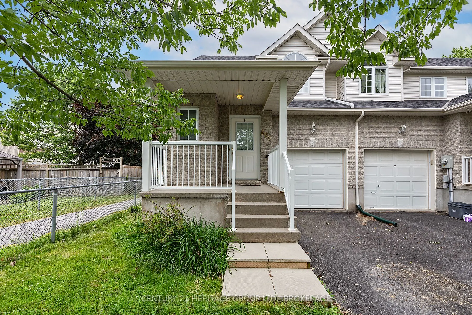 698 MacLean Court