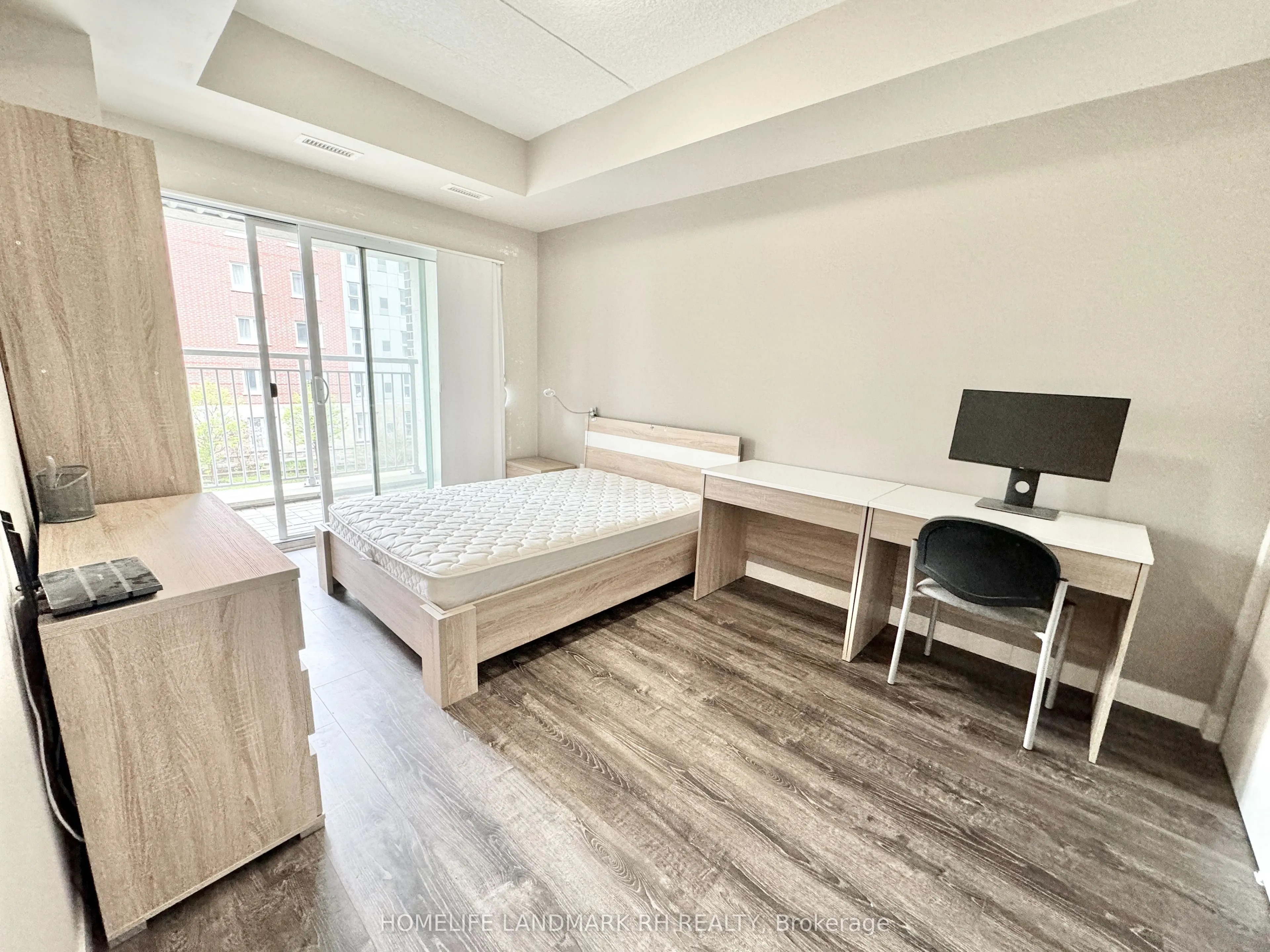 280 Lester Street #210