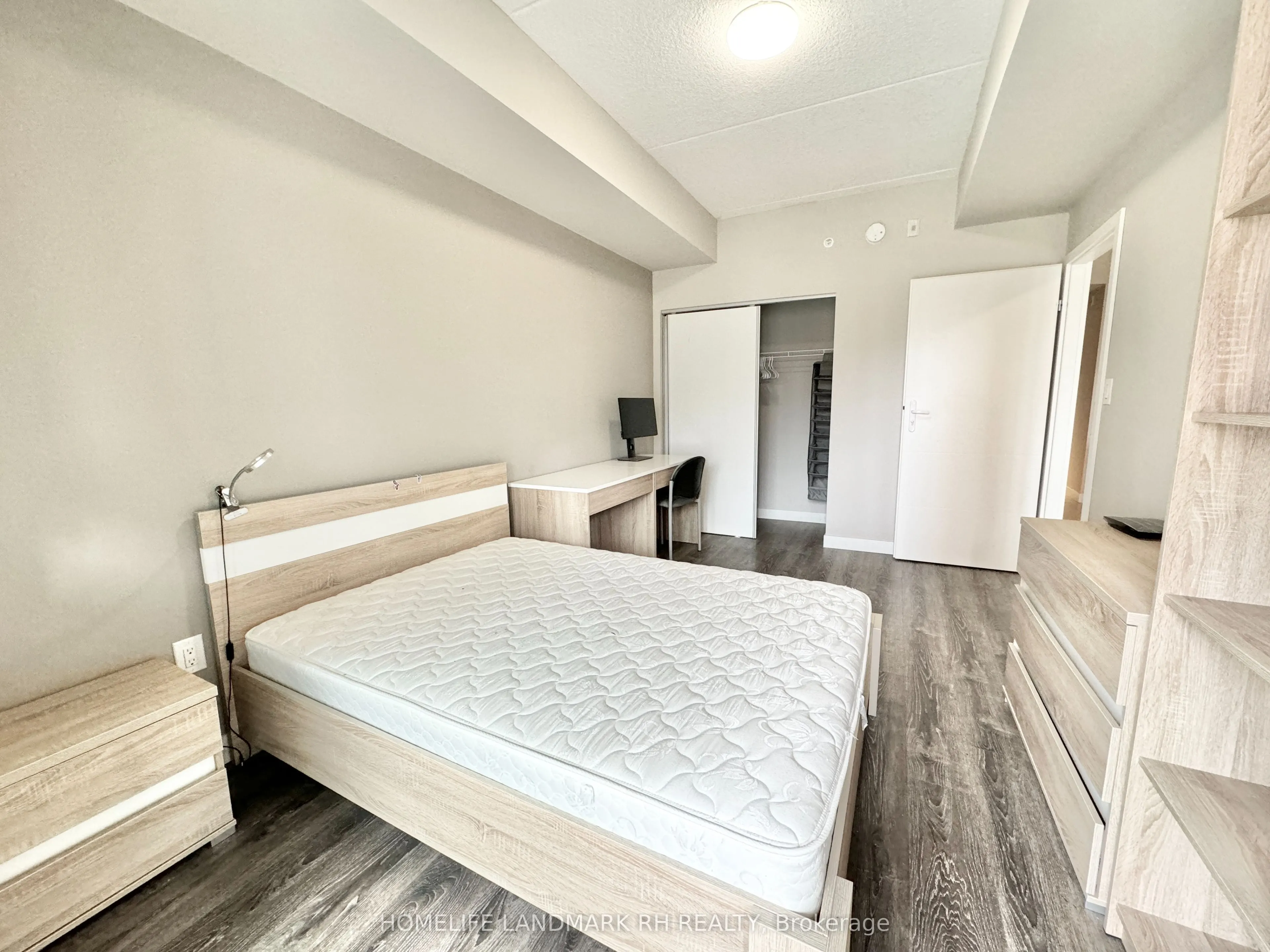 280 Lester Street #210