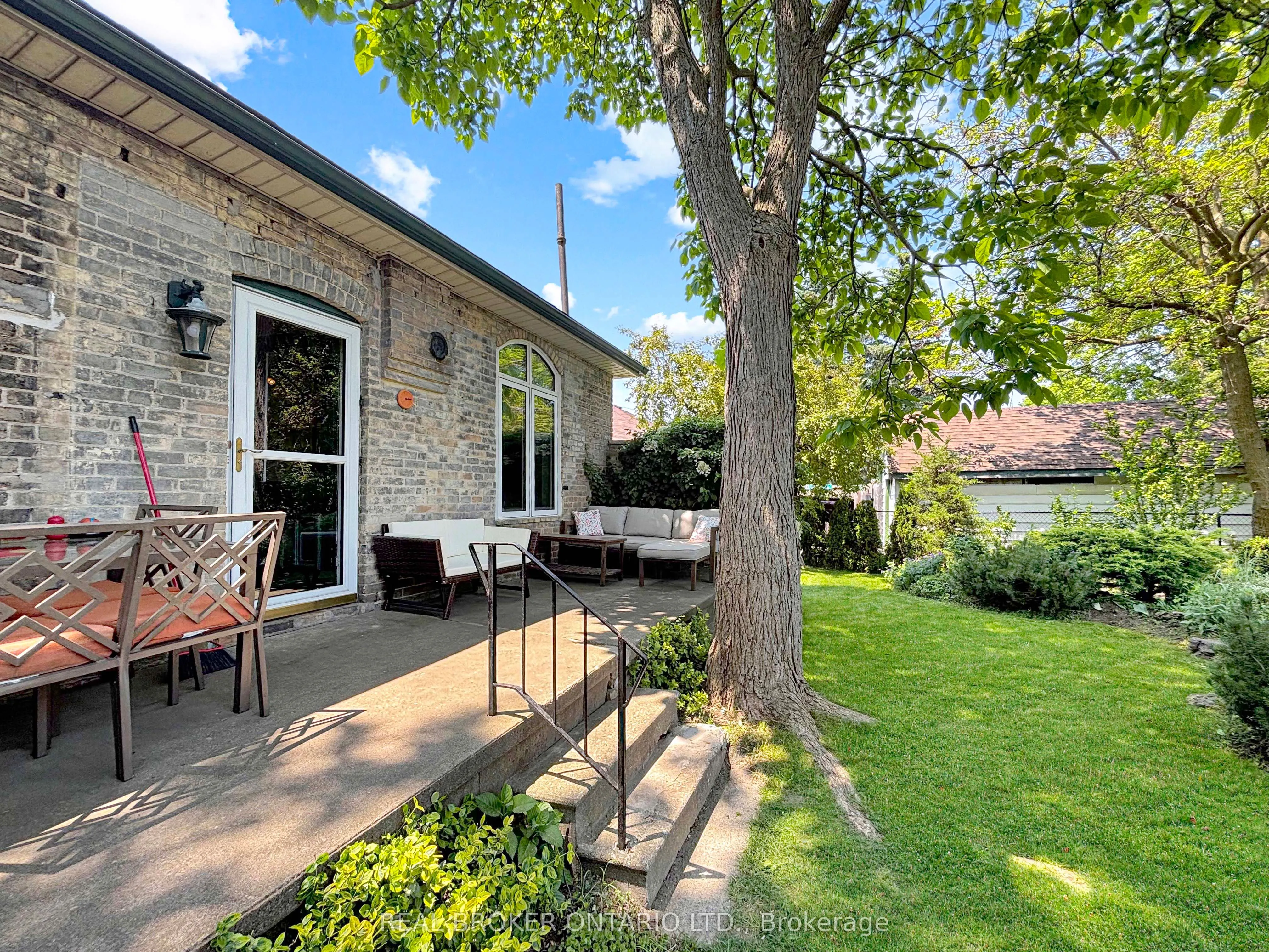 131 Terrace Hill Street