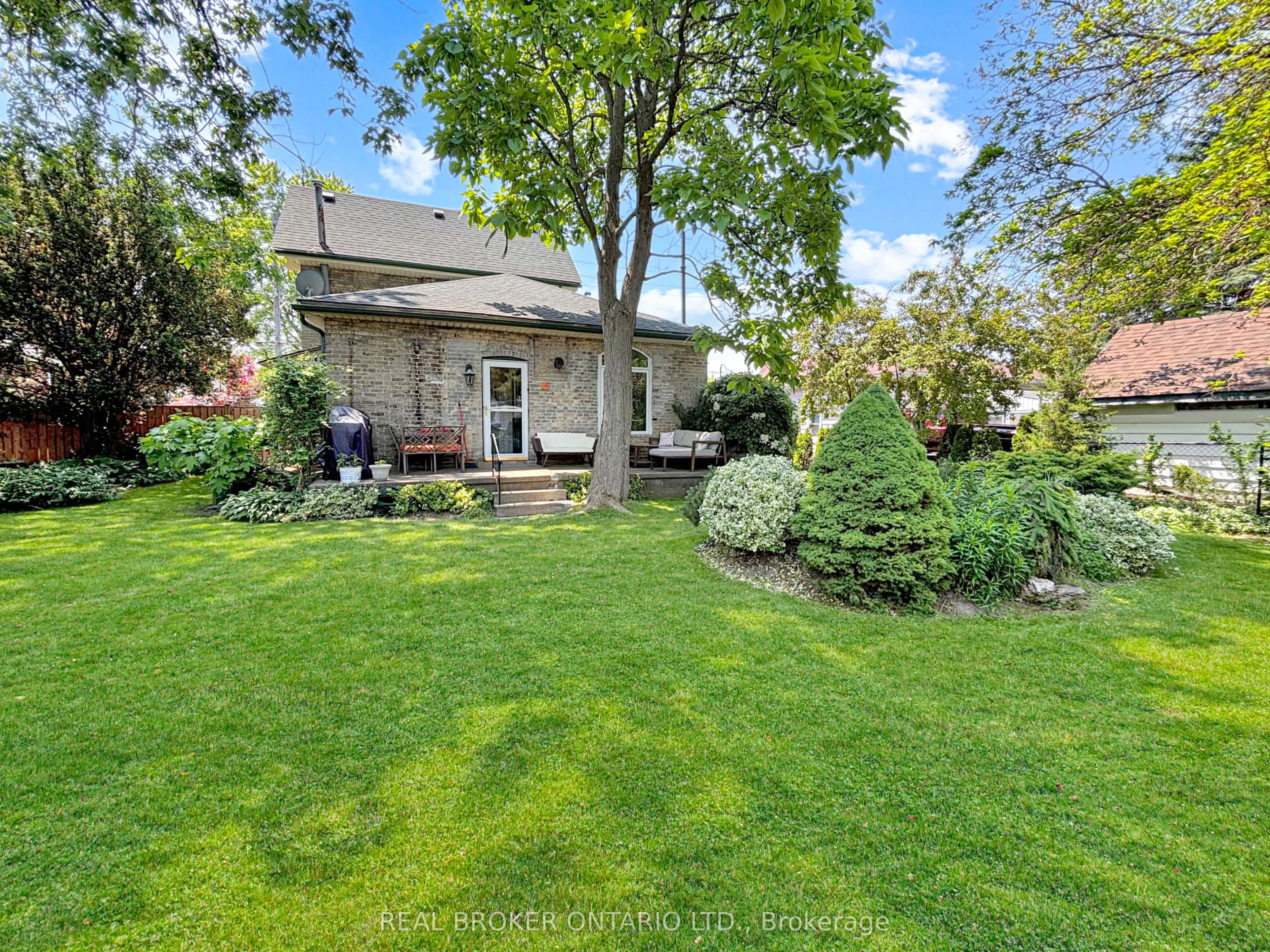 131 Terrace Hill Street