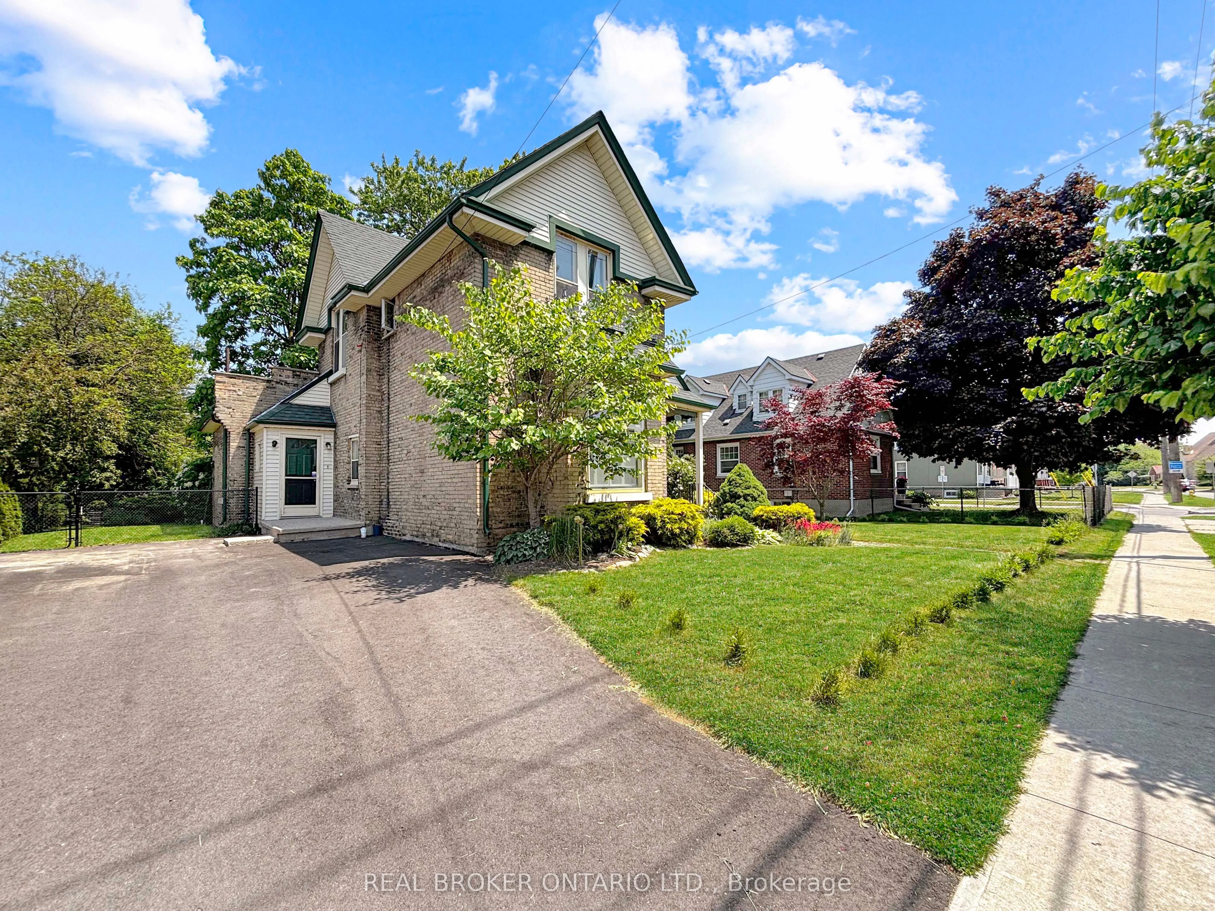 131 Terrace Hill Street