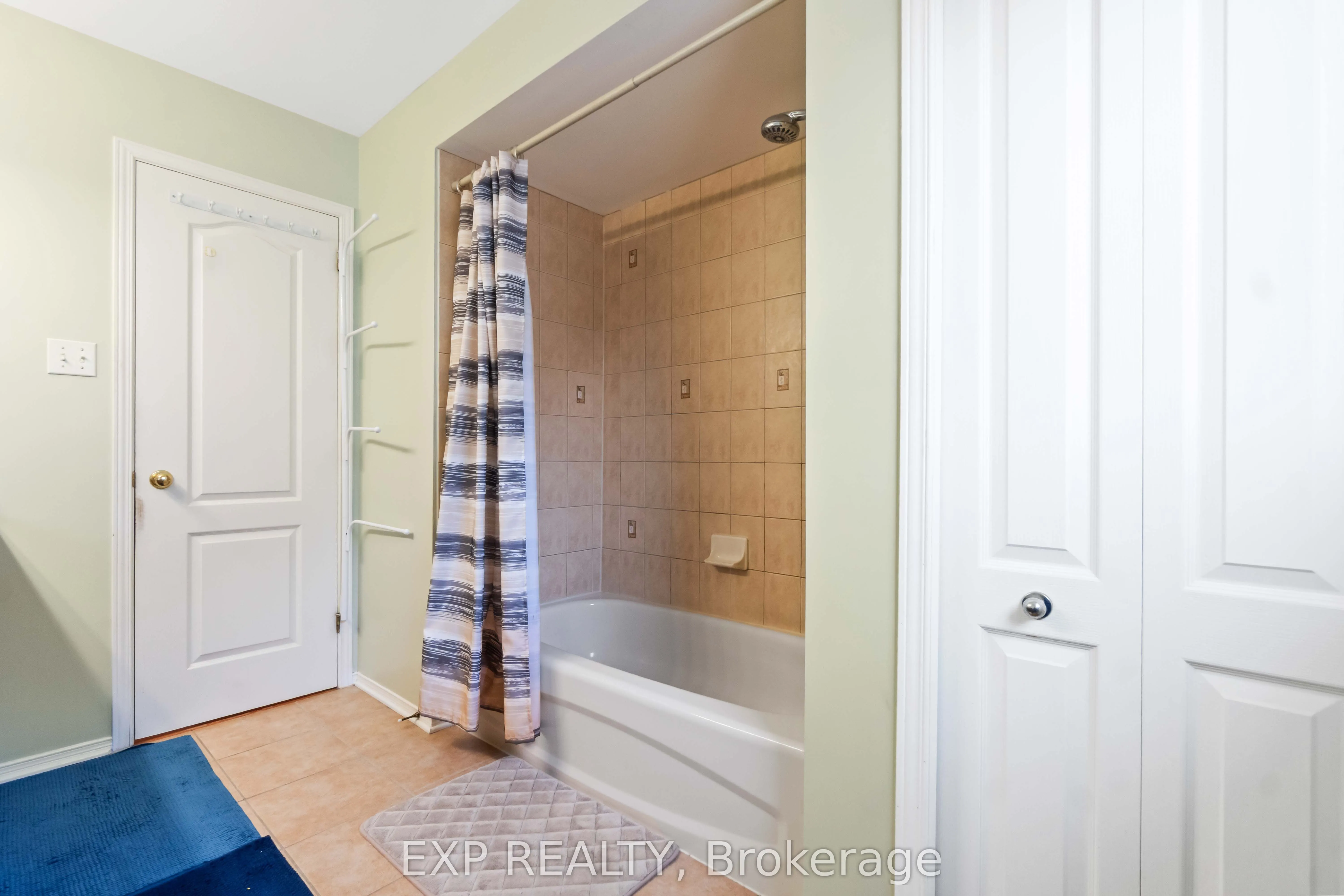 104 Yorkberry Gate