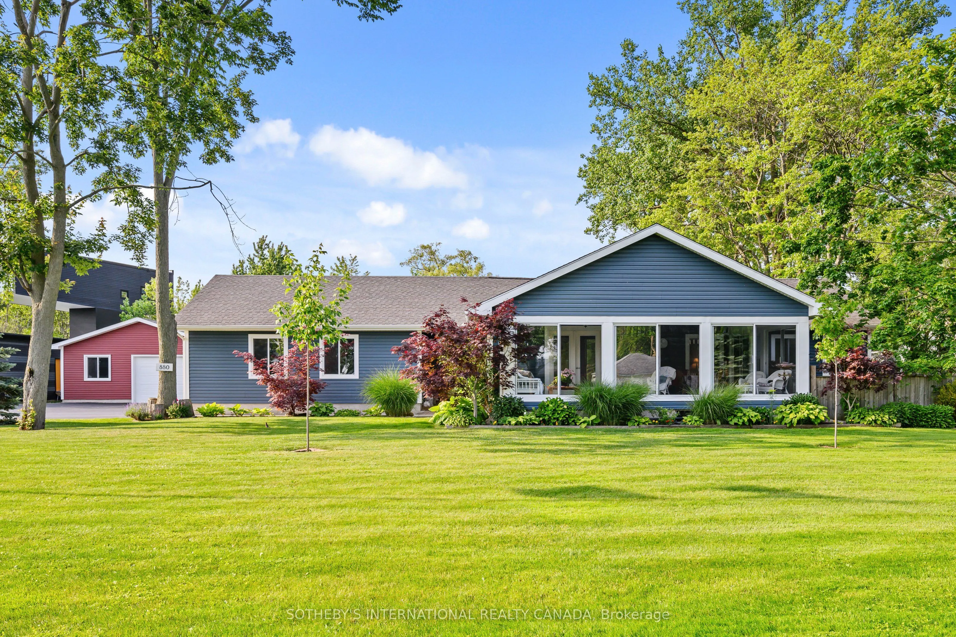 880 Edgemere Road