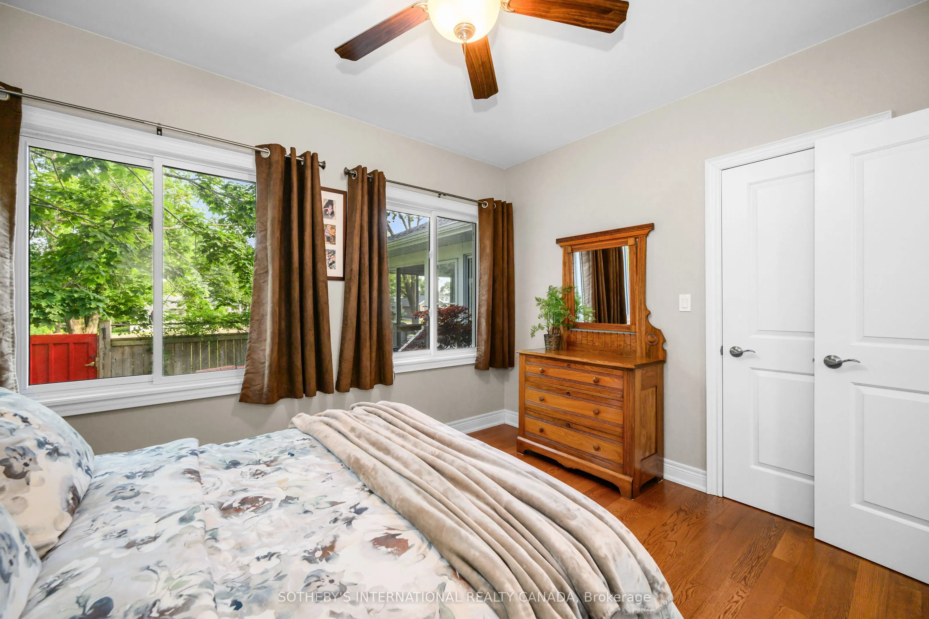 880 Edgemere Road