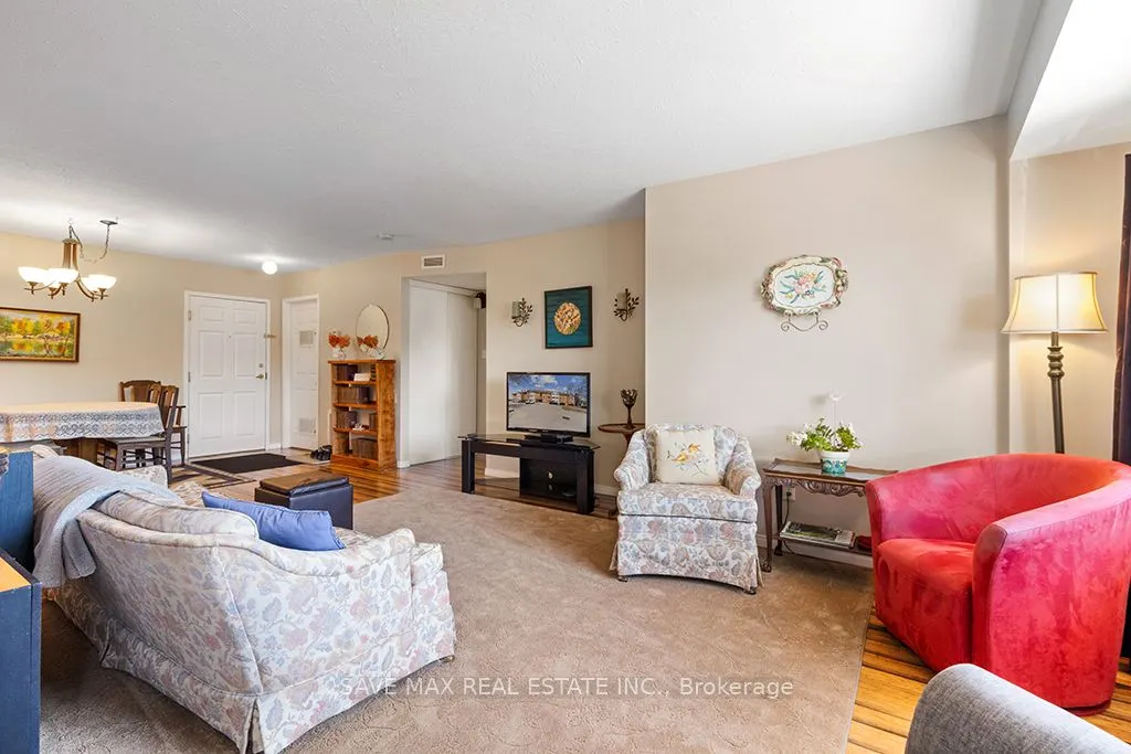 250 Robert Street, #310