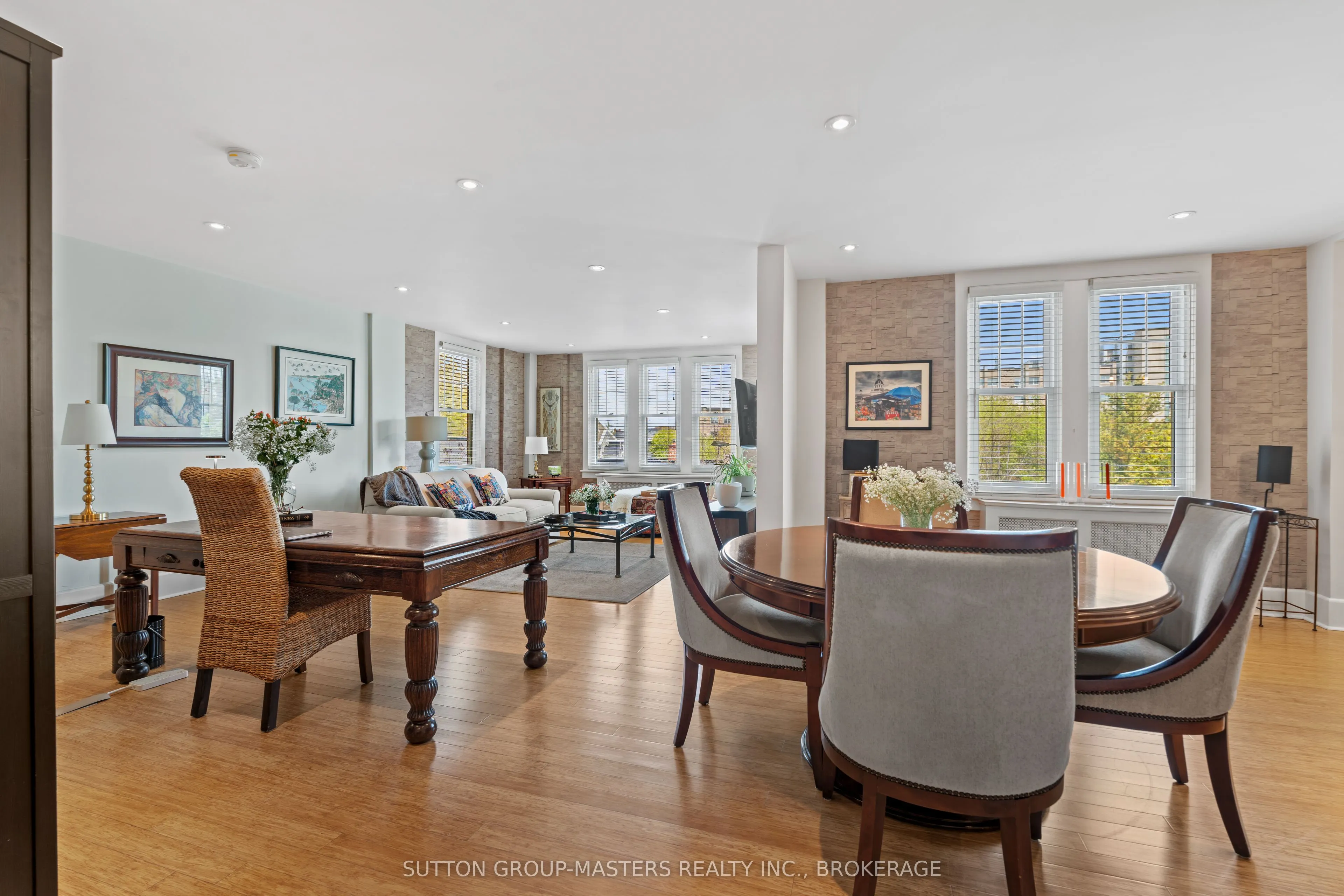 67 Sydenham Street, #404
