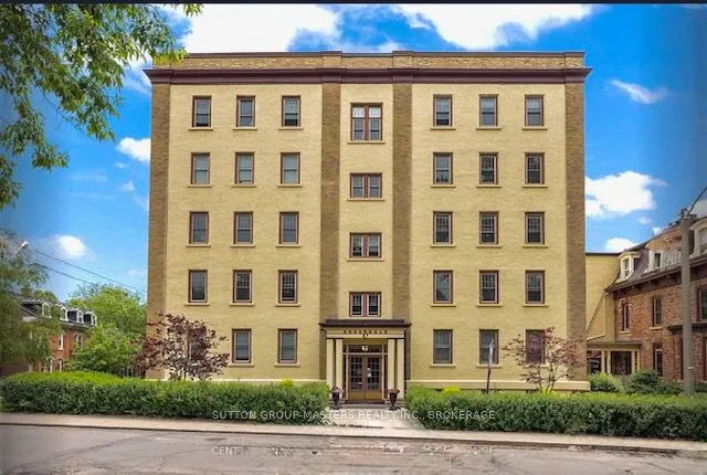 67 Sydenham Street, #404