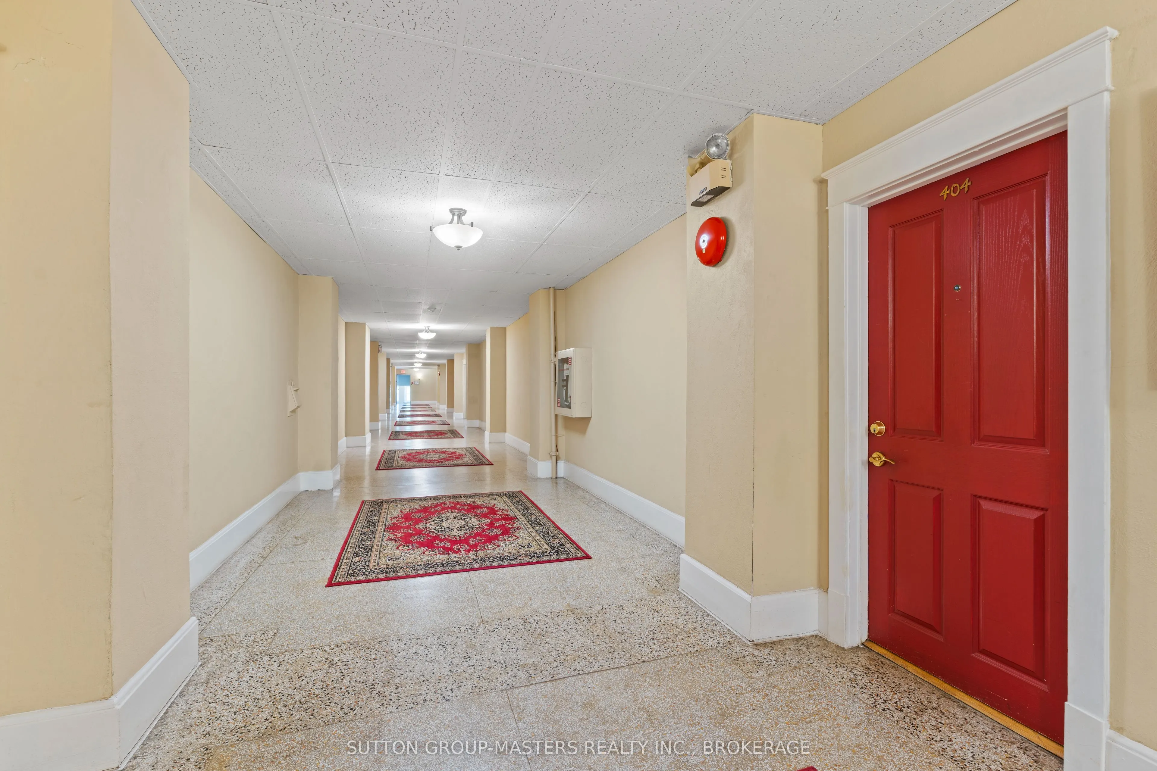 67 Sydenham Street, #404